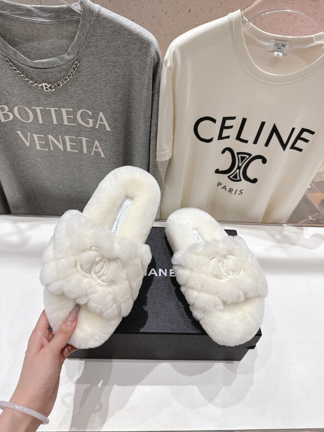 高版本出厂
 官网同步.新品毛拖/顶级版本CHANEL*小香2025ss独家爆款系列毛毛拖鞋！秋冬宝藏时