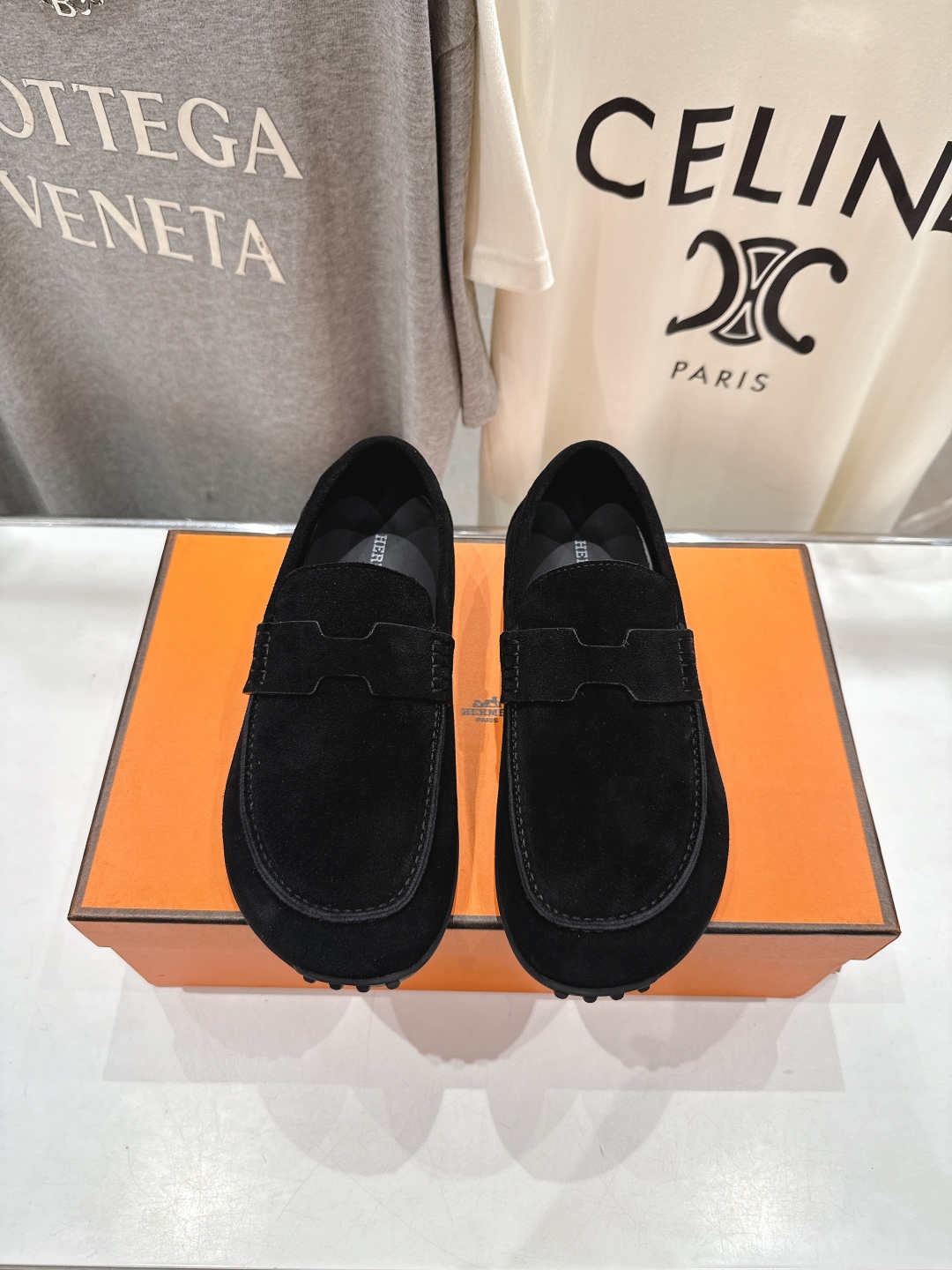 高版本出厂  男码+10
   Hermes/爱马仕H家25ss新品情侣款休闲鞋乐福鞋
经典休闲风格，经