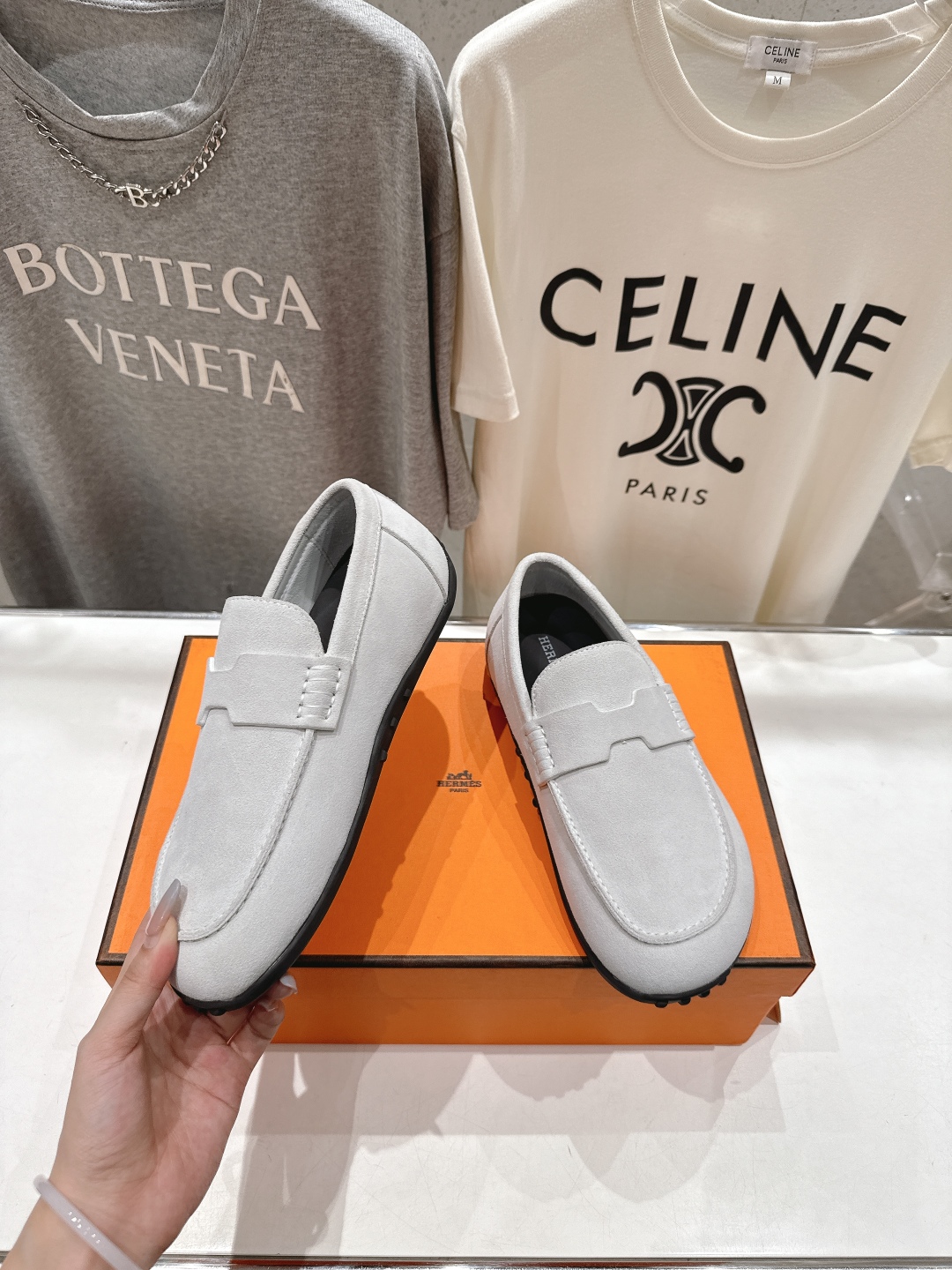 高版本出厂  男码+10
   Hermes/爱马仕H家25ss新品情侣款休闲鞋乐福鞋
经典休闲风格，经