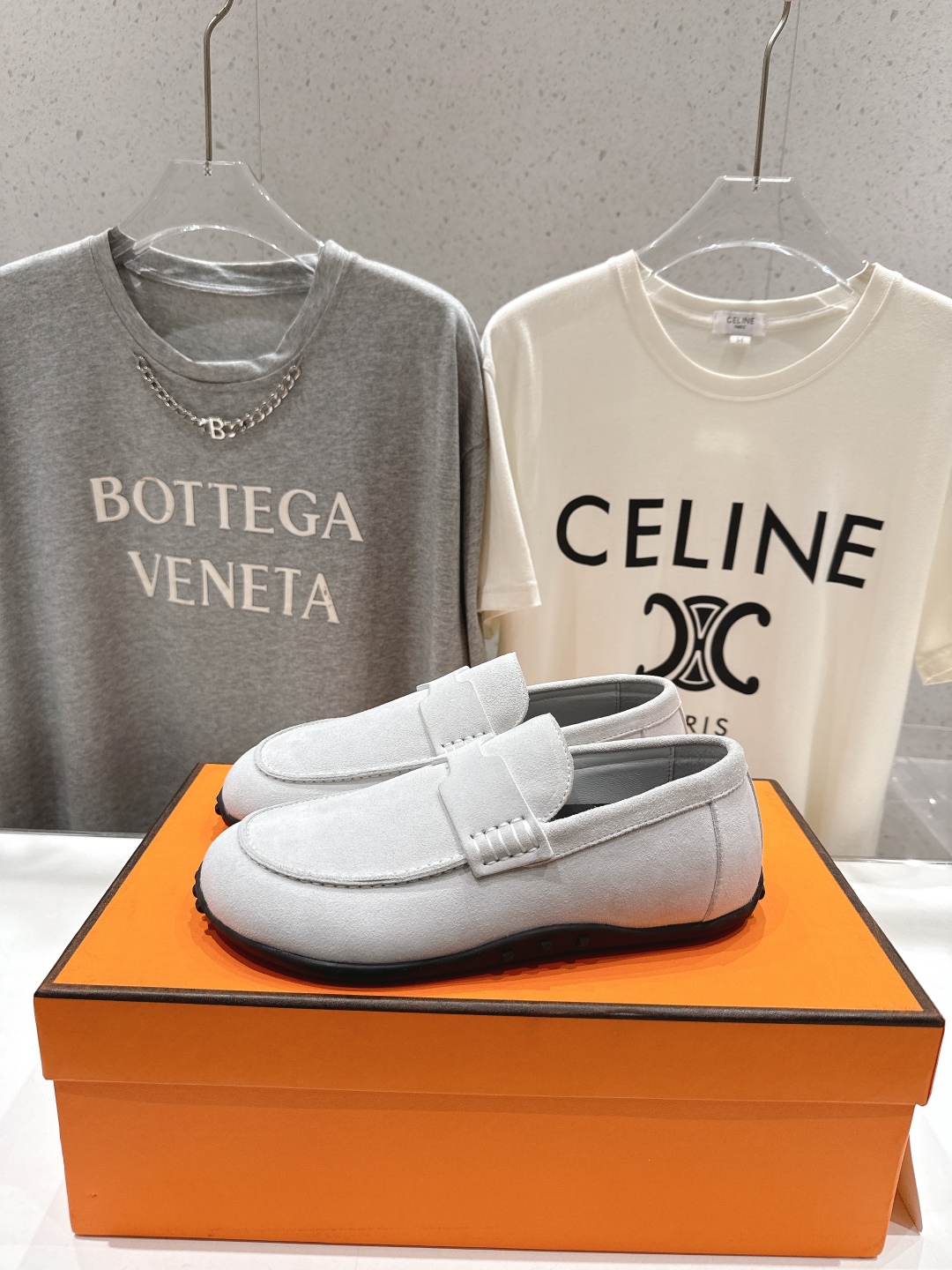 高版本出厂  男码+10
   Hermes/爱马仕H家25ss新品情侣款休闲鞋乐福鞋
经典休闲风格，经
