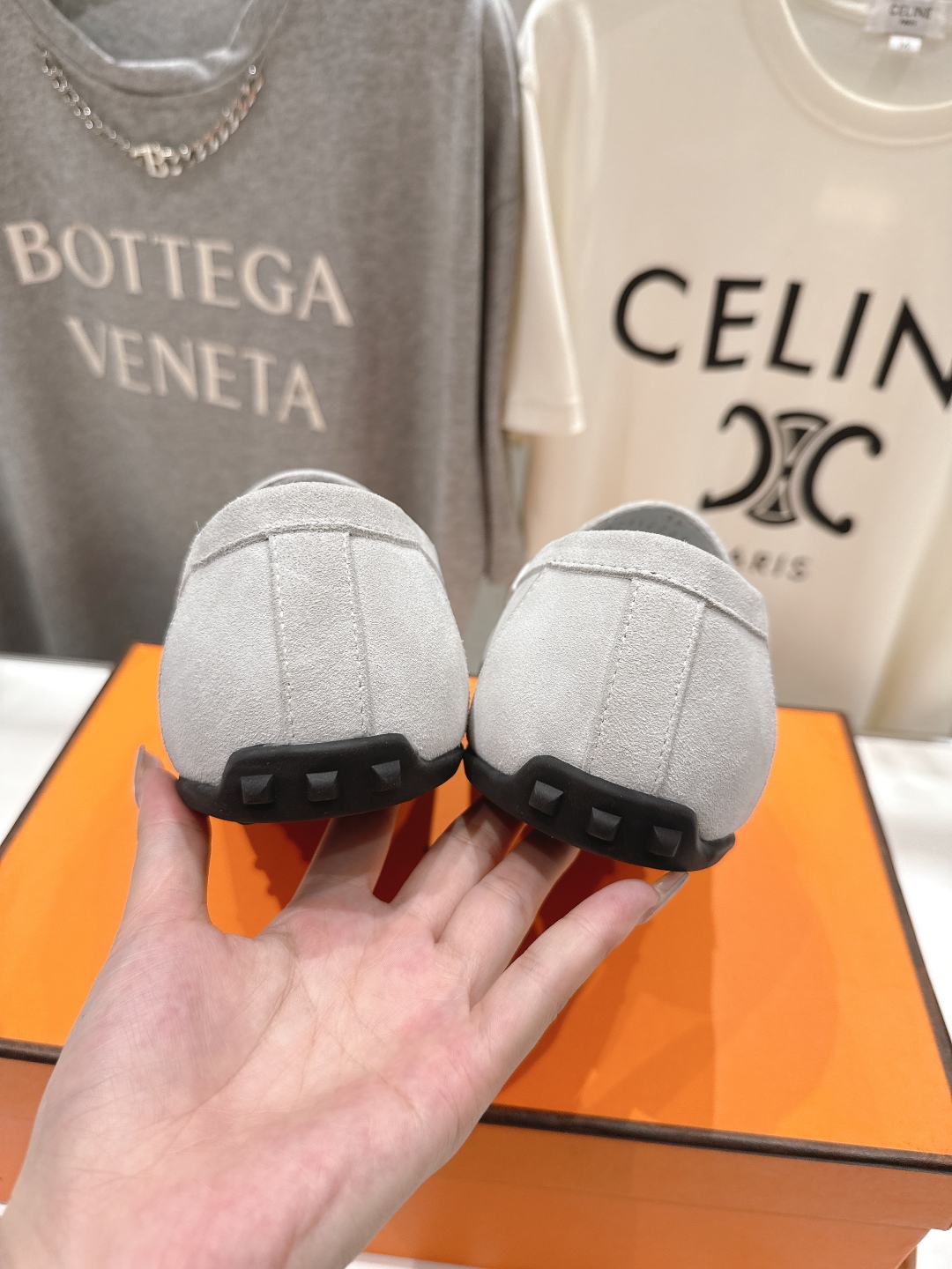高版本出厂  男码+10
   Hermes/爱马仕H家25ss新品情侣款休闲鞋乐福鞋
经典休闲风格，经