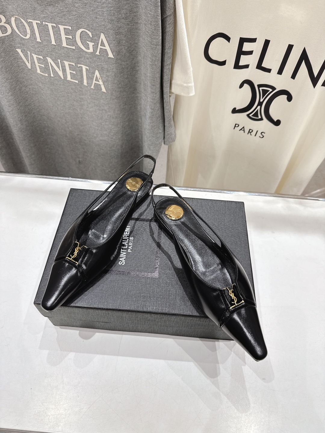 高版本出厂
   SAINT LAURENT/圣罗兰YSL🆕 25ss早秋大热全新平底单鞋！
经典Cas