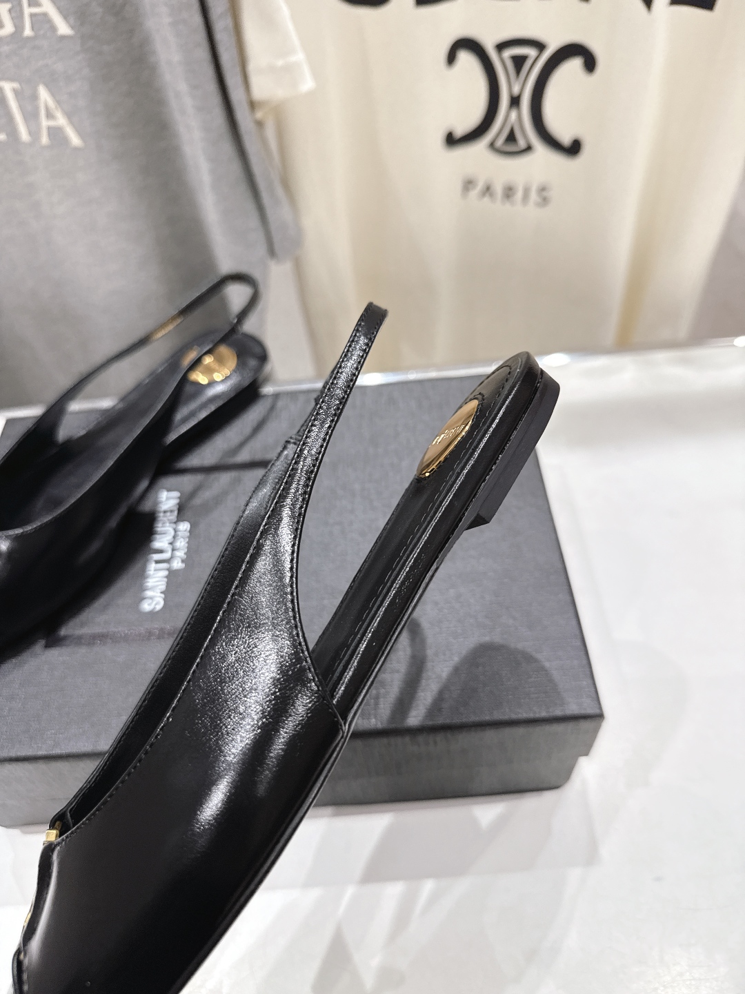 高版本出厂
   SAINT LAURENT/圣罗兰YSL🆕 25ss早秋大热全新平底单鞋！
经典Cas