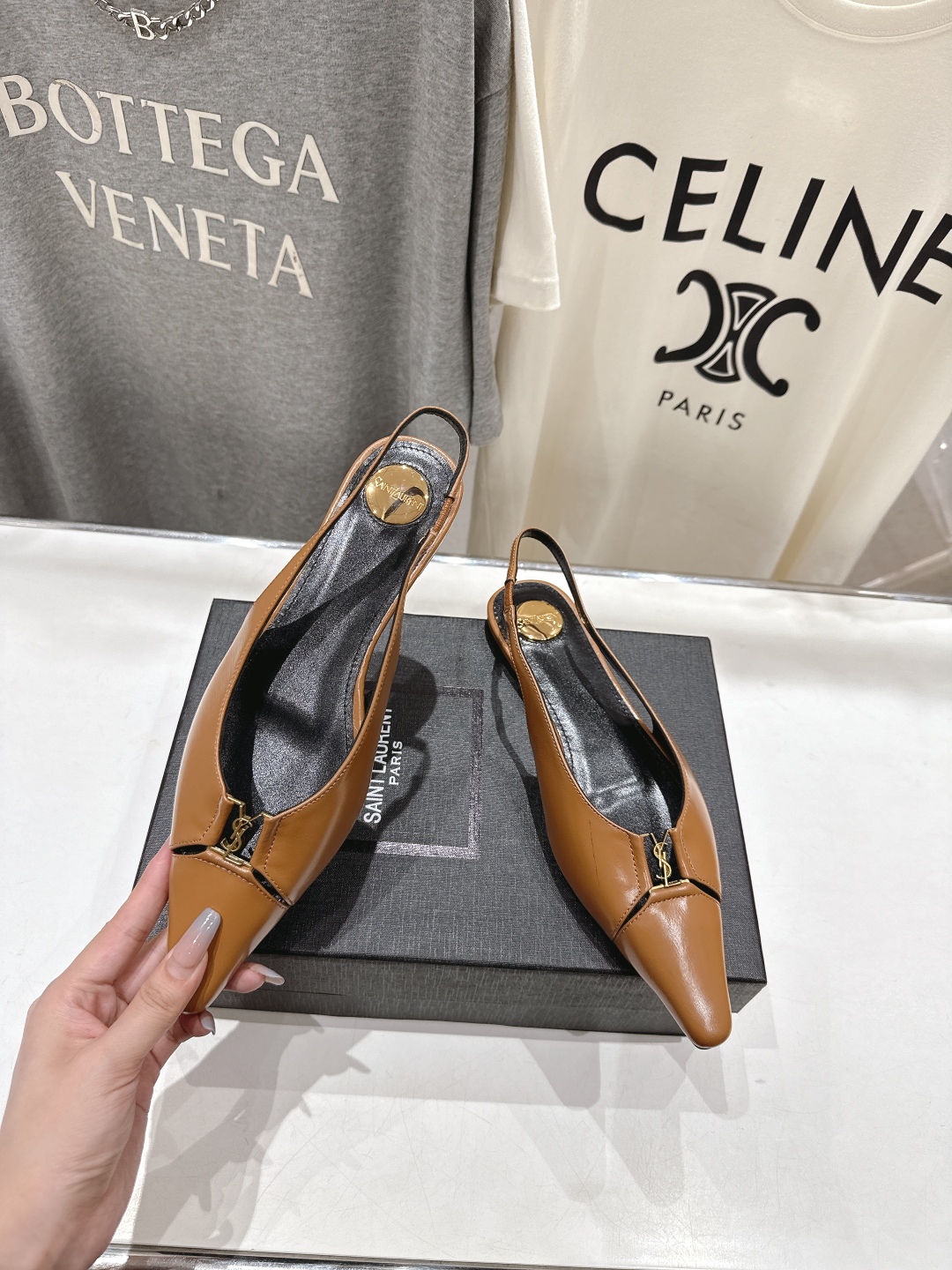 高版本出厂
   SAINT LAURENT/圣罗兰YSL🆕 25ss早秋大热全新平底单鞋！
经典Cas