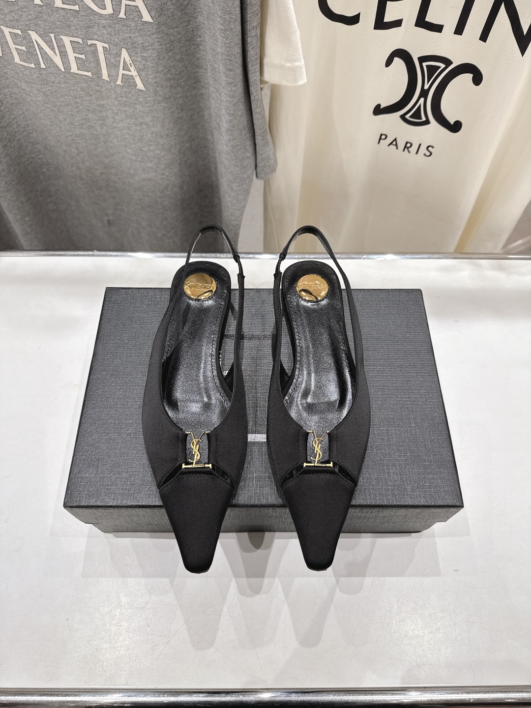 高版本出厂
   SAINT LAURENT/圣罗兰YSL🆕 25ss早秋大热全新平底单鞋！
经典Cas