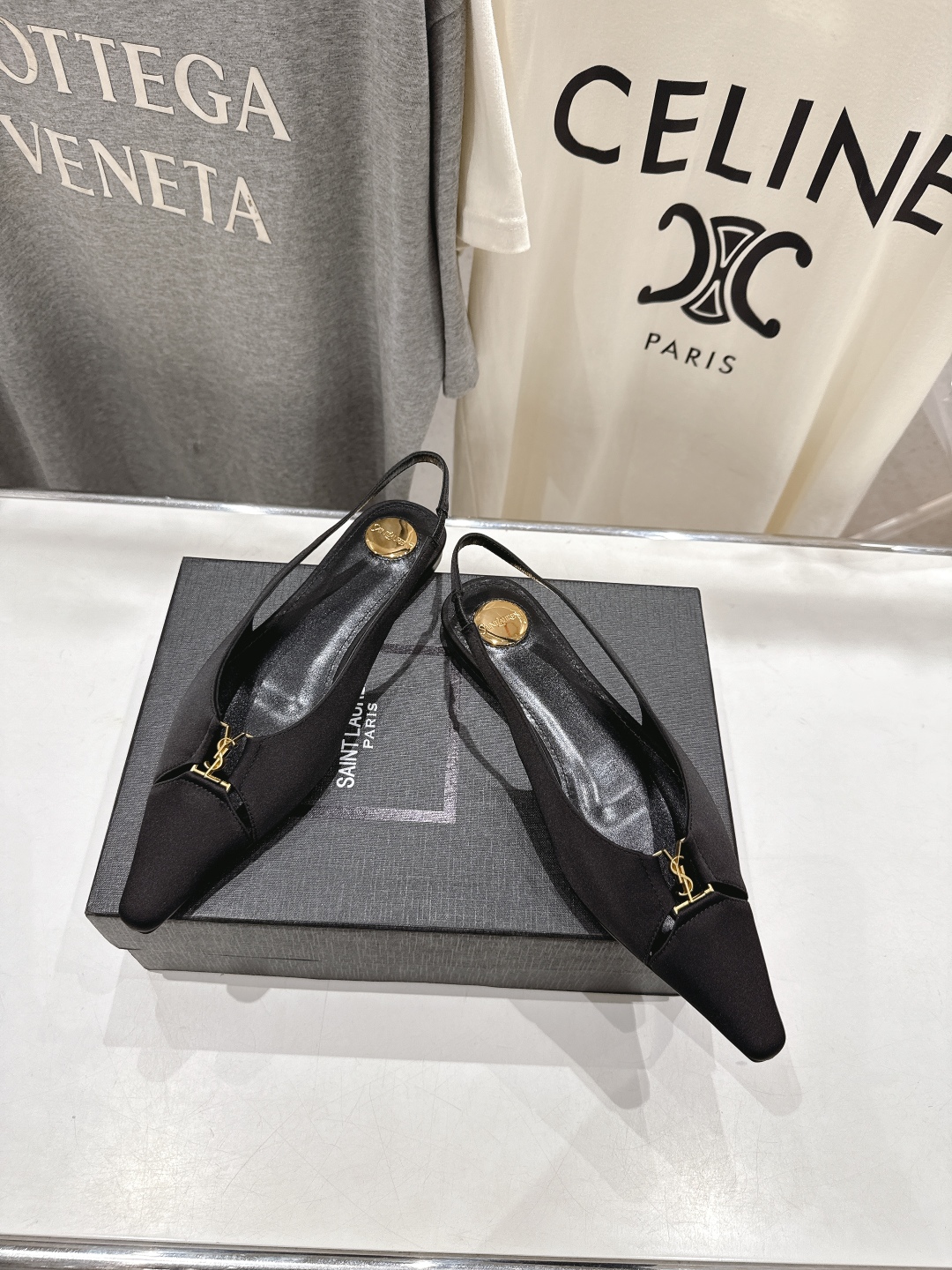 高版本出厂
   SAINT LAURENT/圣罗兰YSL🆕 25ss早秋大热全新平底单鞋！
经典Cas