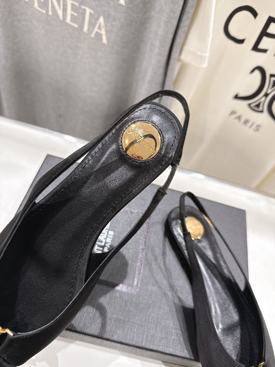 高版本出厂
   SAINT LAURENT/圣罗兰YSL🆕 25ss早秋大热全新平底单鞋！
经典Cas
