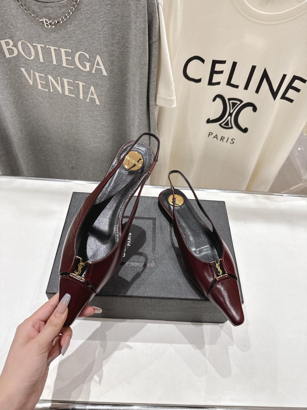 高版本出厂
   SAINT LAURENT/圣罗兰YSL🆕 25ss早秋大热全新平底单鞋！
经典Cas