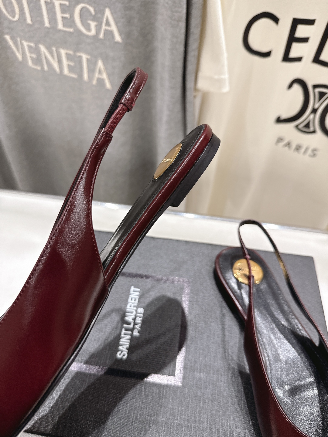 高版本出厂
   SAINT LAURENT/圣罗兰YSL🆕 25ss早秋大热全新平底单鞋！
经典Cas
