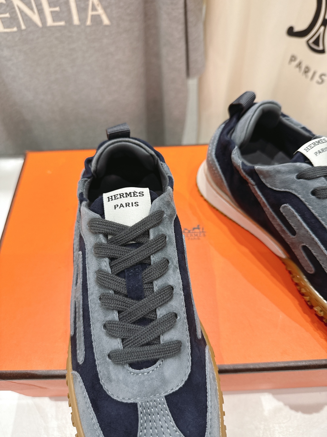 高版本出厂 男码+10
  Hermes 2025ss新款爱马仕In系列系带阿甘鞋德训鞋休闲运动鞋
原版