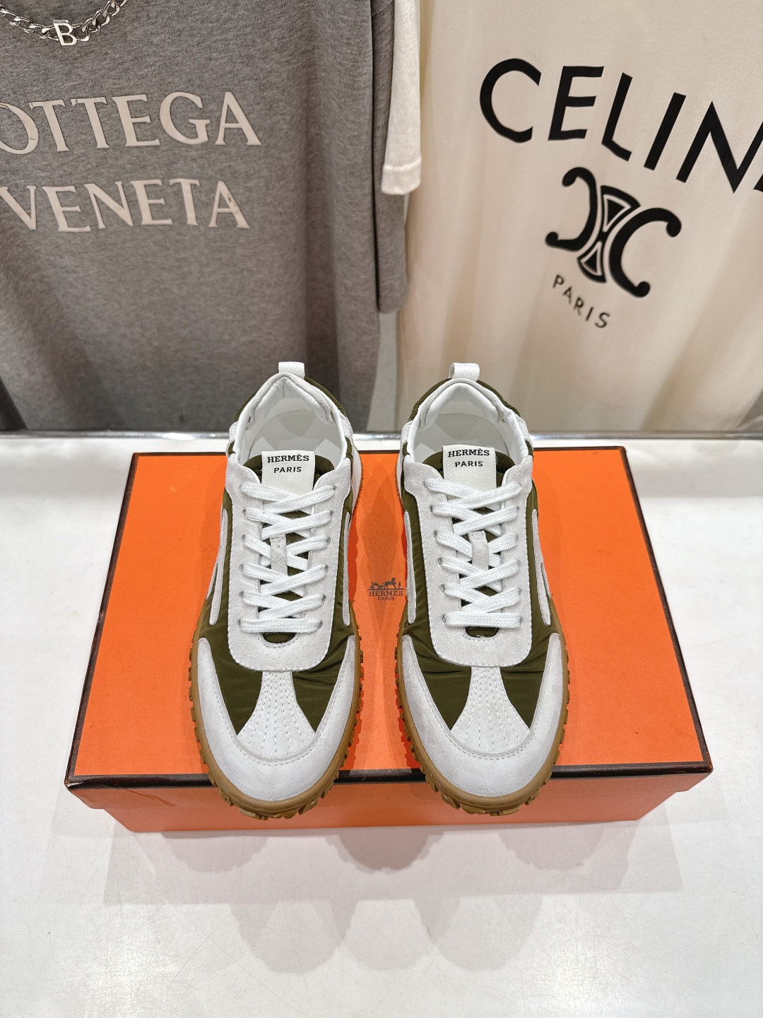 高版本出厂 男码+10
  Hermes 2025ss新款爱马仕In系列系带阿甘鞋德训鞋休闲运动鞋
原版