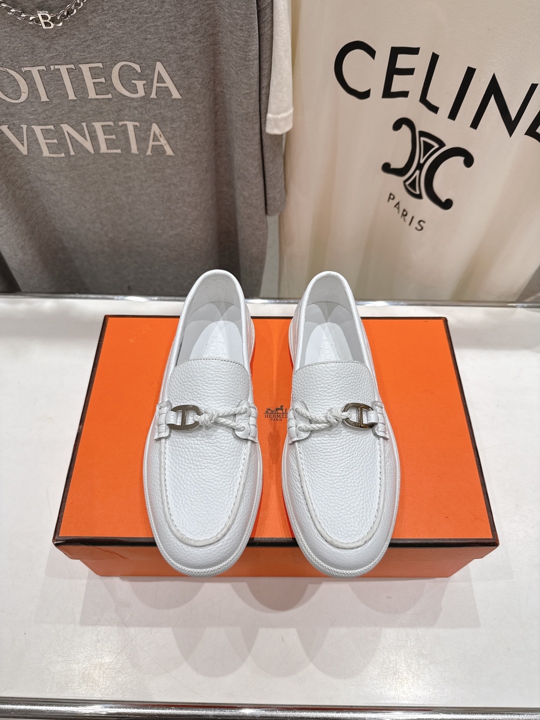 高版本出厂  男码+10
   Hermes/爱马仕H家25ss新品情侣款休闲鞋乐福鞋
经典休闲风格，经