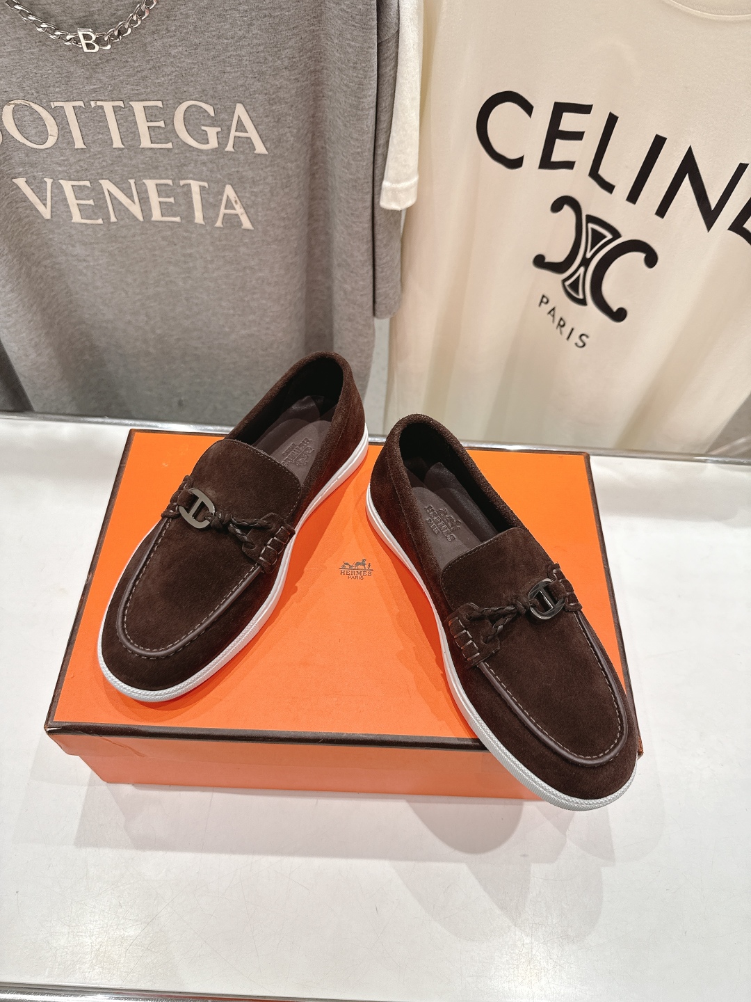 高版本出厂  男码+10
   Hermes/爱马仕H家25ss新品情侣款休闲鞋乐福鞋
经典休闲风格，经