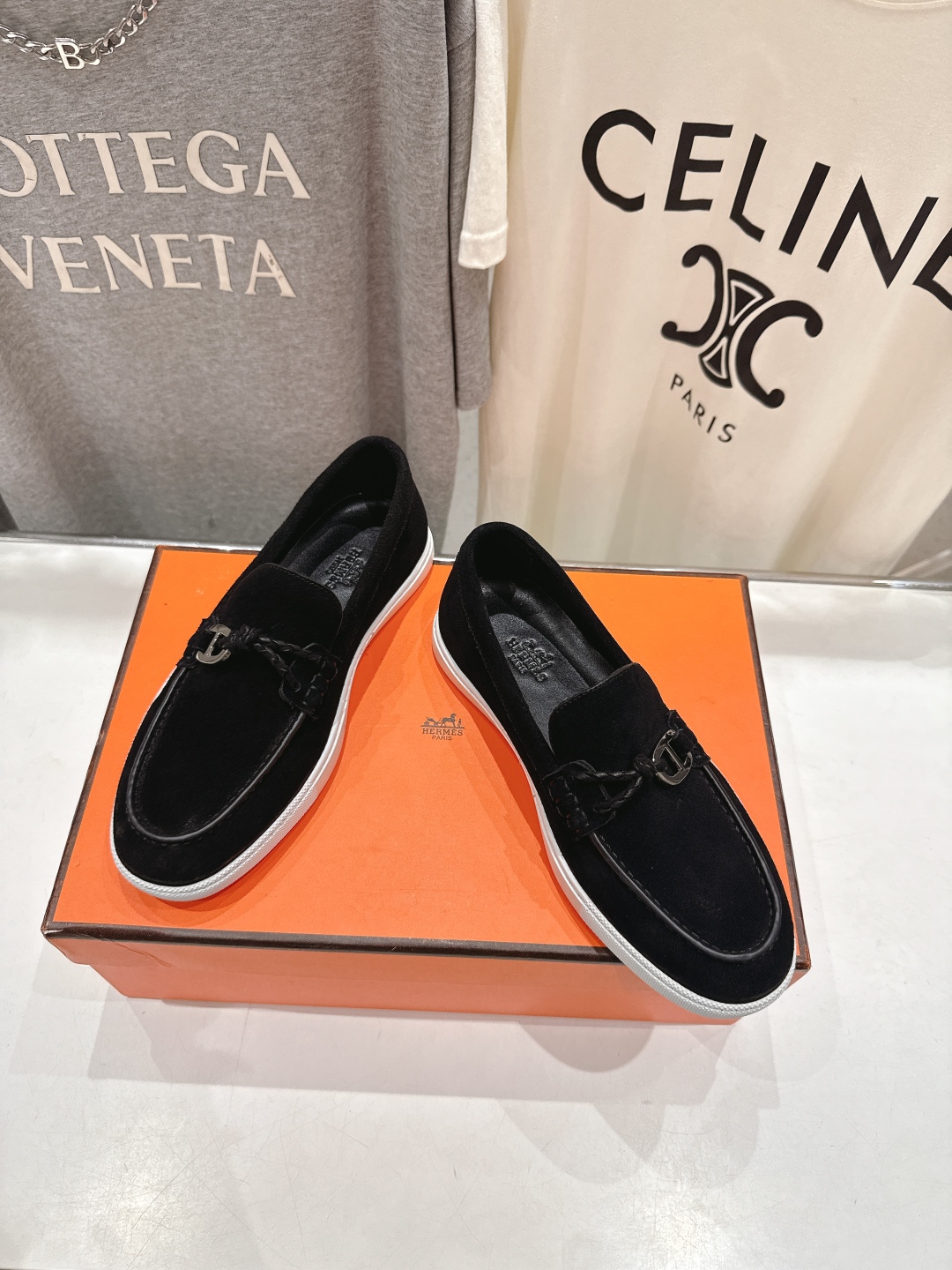 高版本出厂  男码+10
   Hermes/爱马仕H家25ss新品情侣款休闲鞋乐福鞋
经典休闲风格，经