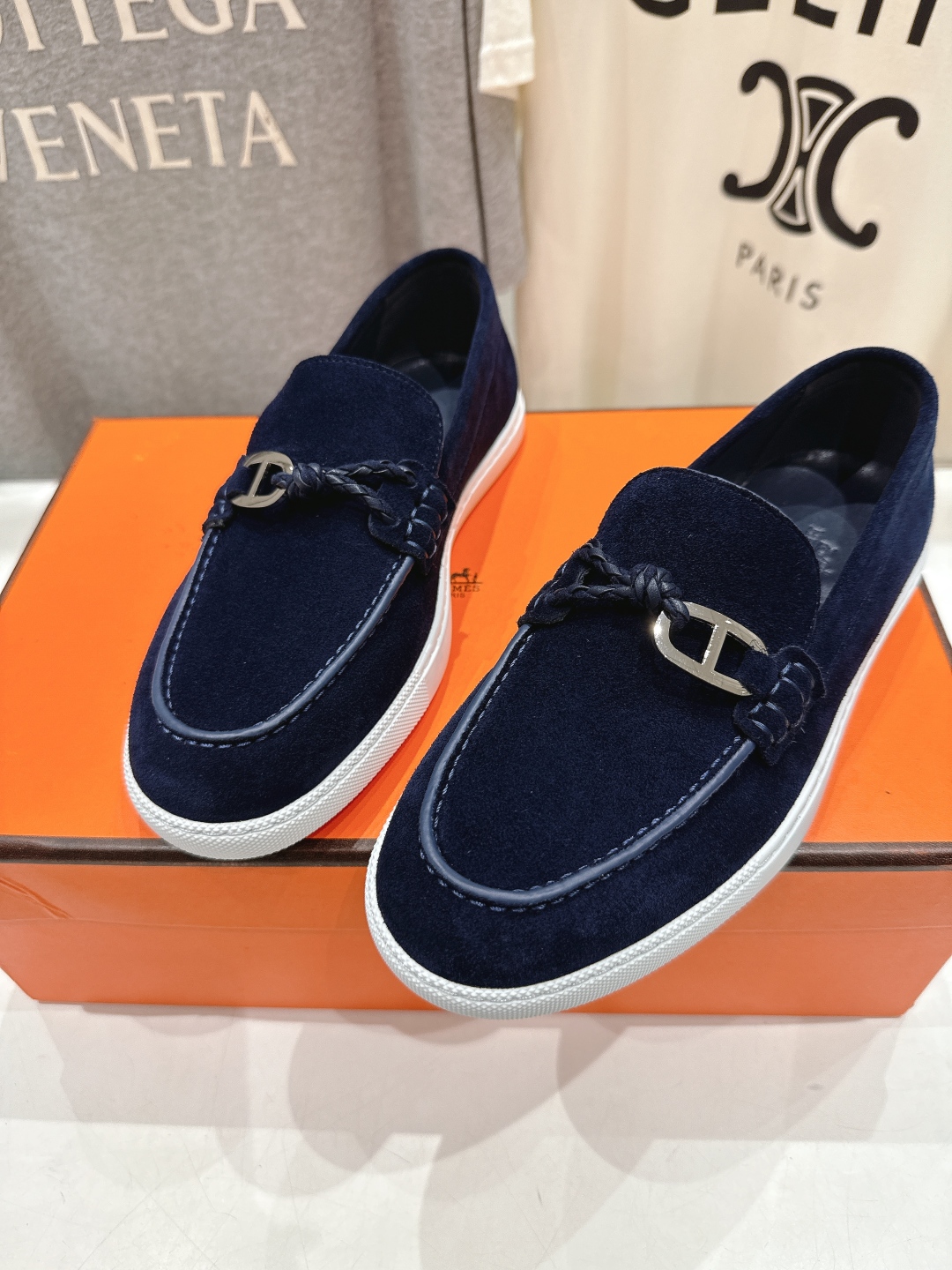 高版本出厂  男码+10
   Hermes/爱马仕H家25ss新品情侣款休闲鞋乐福鞋
经典休闲风格，经