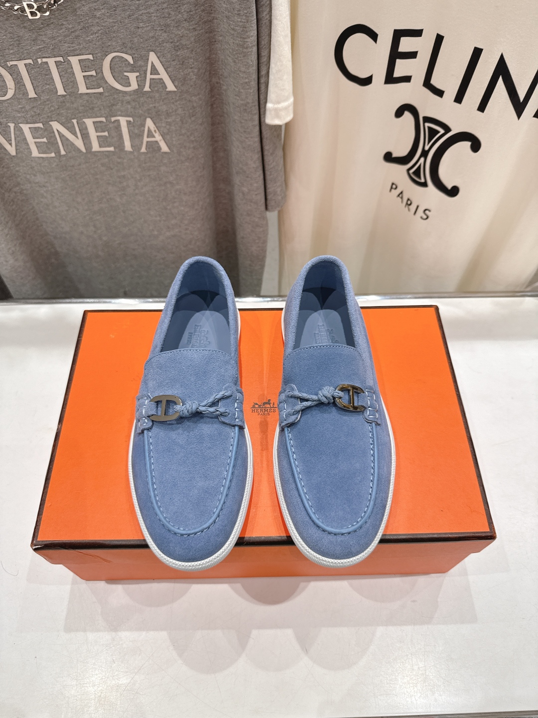 高版本出厂  男码+10
   Hermes/爱马仕H家25ss新品情侣款休闲鞋乐福鞋
经典休闲风格，经