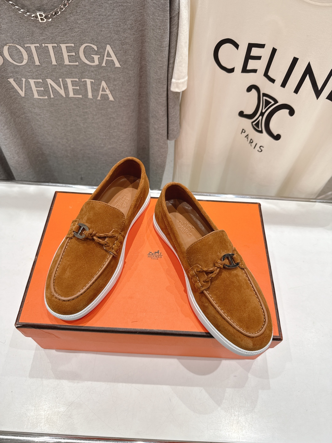 高版本出厂  男码+10
   Hermes/爱马仕H家25ss新品情侣款休闲鞋乐福鞋
经典休闲风格，经