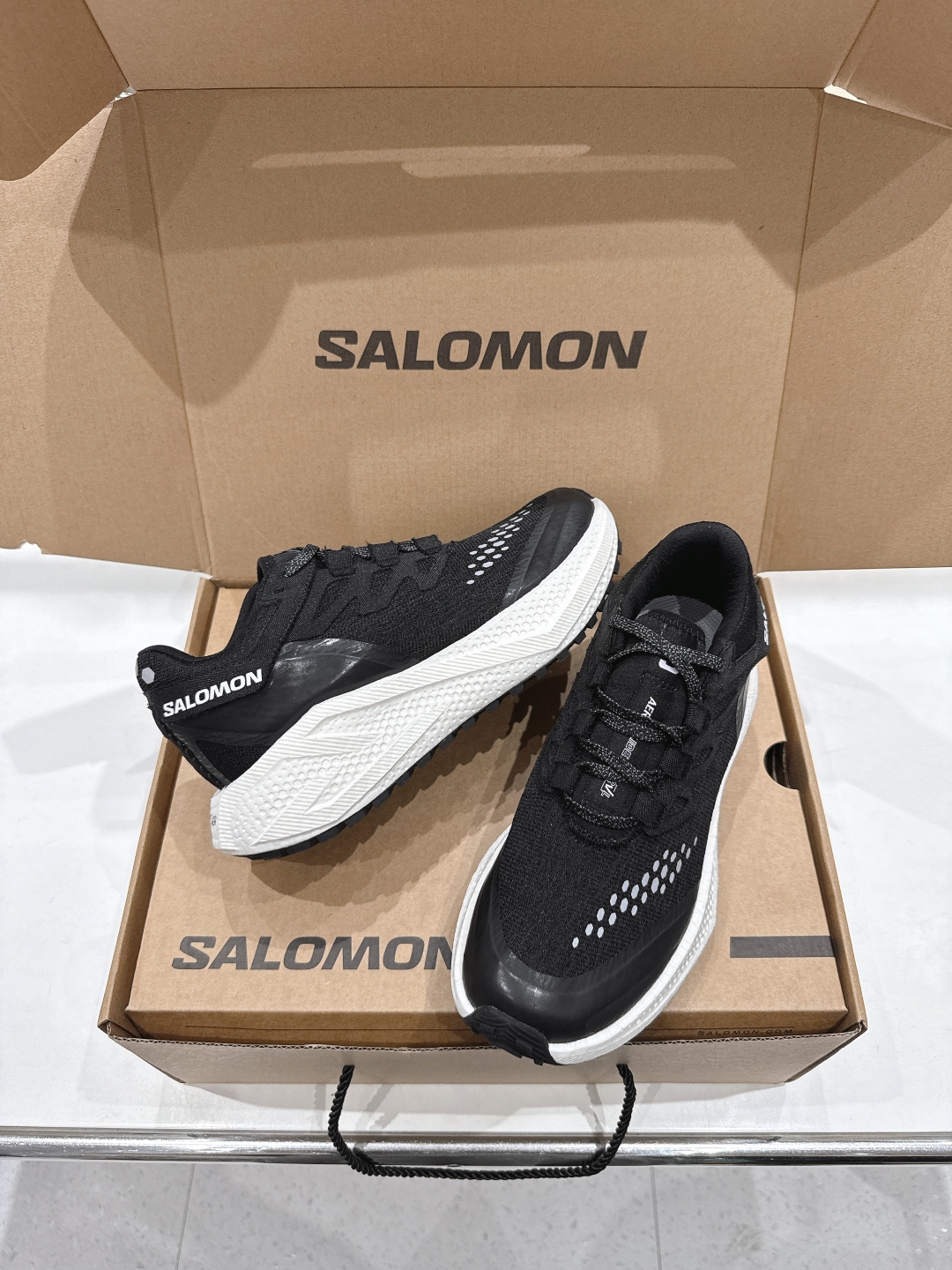 高版本出厂  情侣款
 Salomon萨洛蒙～2025ss最新款休闲运动鞋厚底登山德比鞋跑步鞋
搭配Sa
