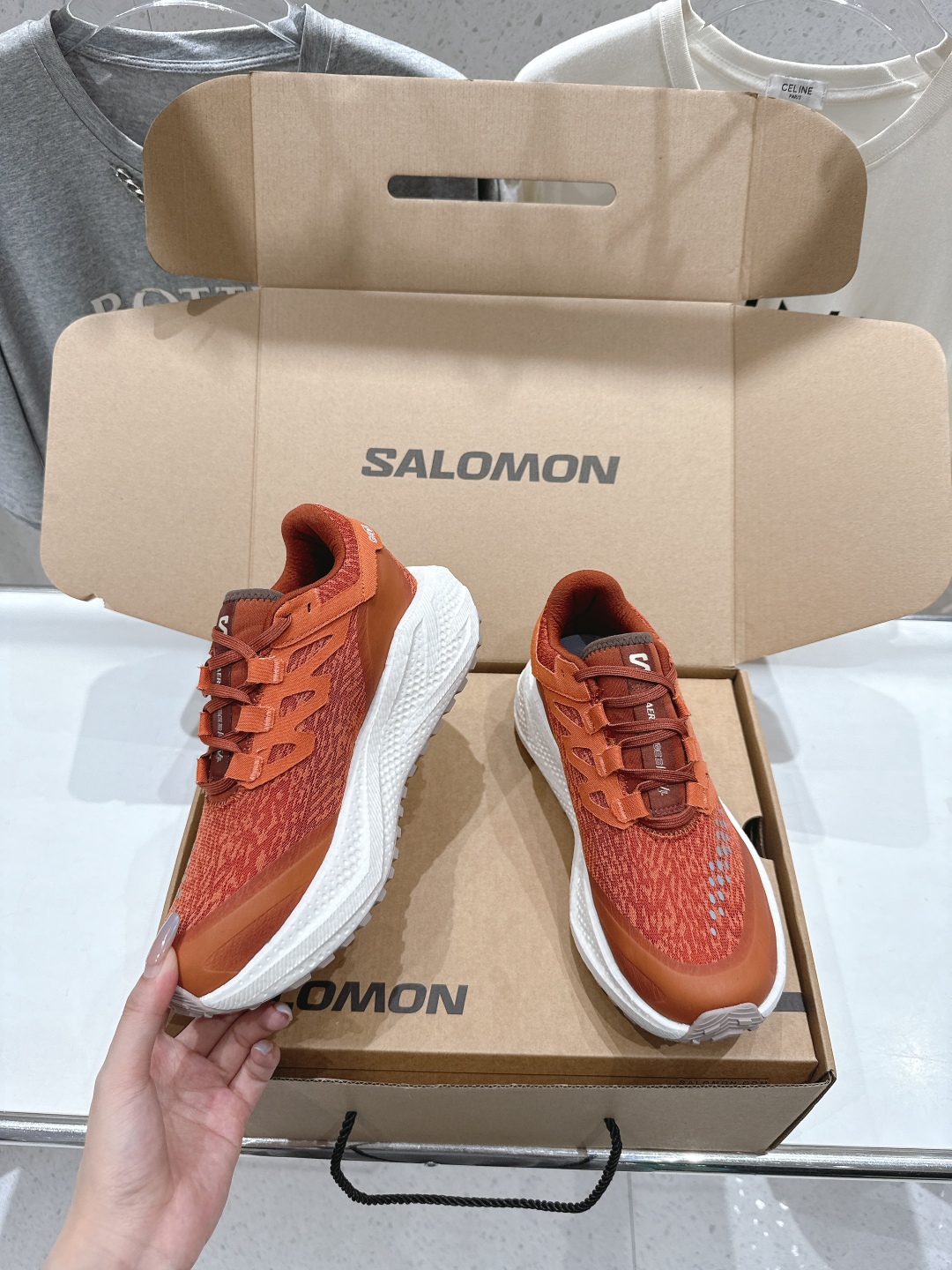 高版本出厂  情侣款
 Salomon萨洛蒙～2025ss最新款休闲运动鞋厚底登山德比鞋跑步鞋
搭配Sa