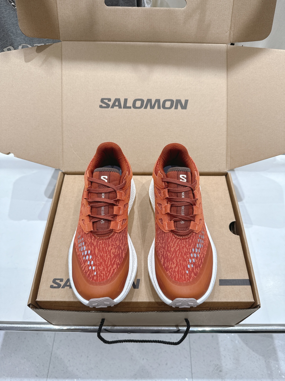 高版本出厂  情侣款
 Salomon萨洛蒙～2025ss最新款休闲运动鞋厚底登山德比鞋跑步鞋
搭配Sa