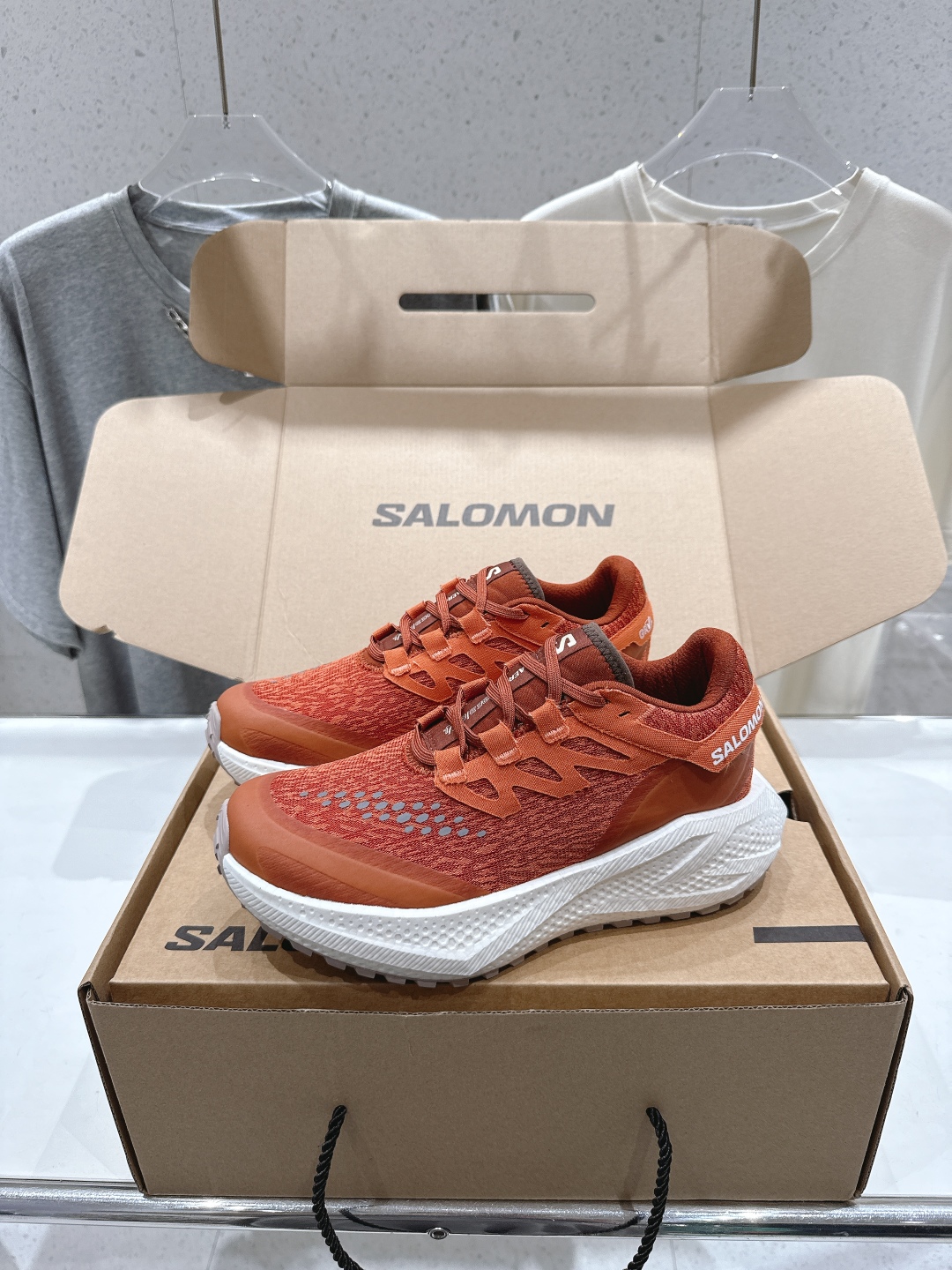 高版本出厂  情侣款
 Salomon萨洛蒙～2025ss最新款休闲运动鞋厚底登山德比鞋跑步鞋
搭配Sa
