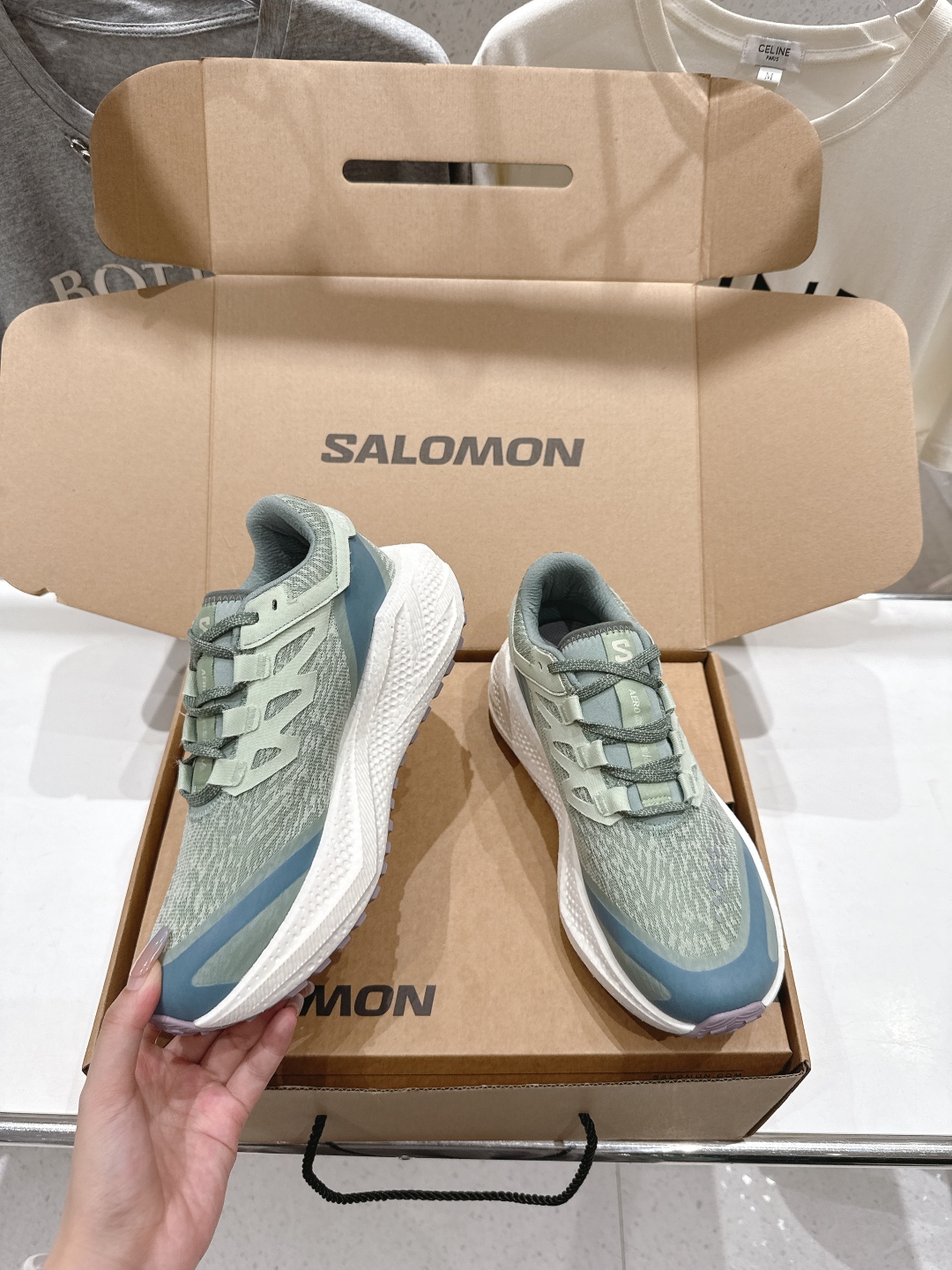 高版本出厂  情侣款
 Salomon萨洛蒙～2025ss最新款休闲运动鞋厚底登山德比鞋跑步鞋
搭配Sa