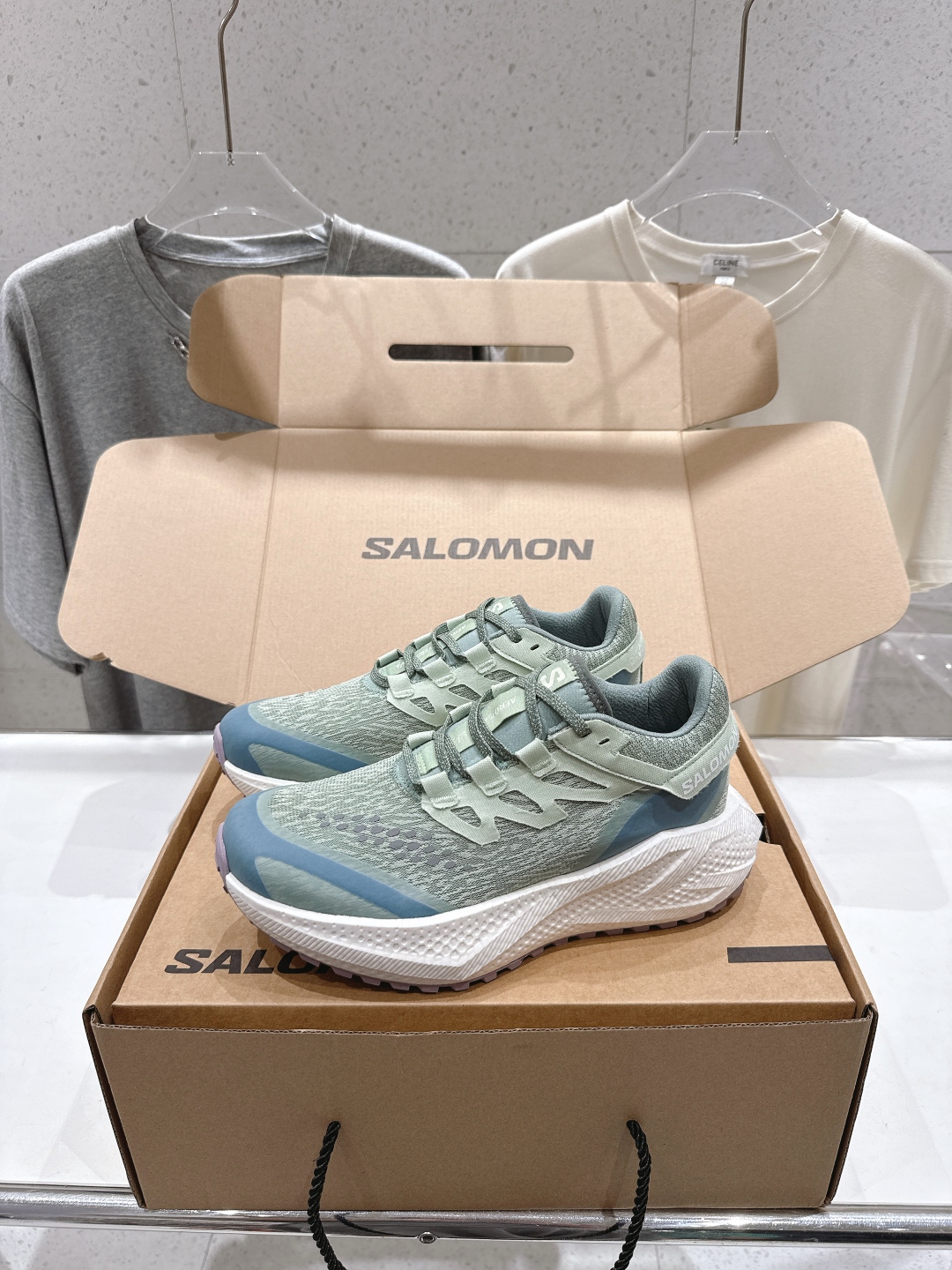 高版本出厂  情侣款
 Salomon萨洛蒙～2025ss最新款休闲运动鞋厚底登山德比鞋跑步鞋
搭配Sa