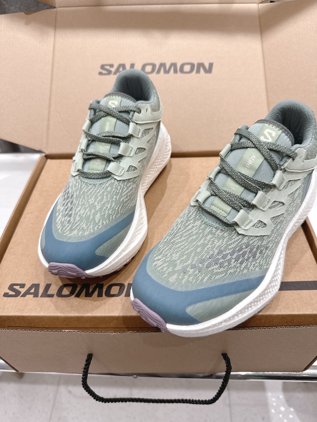 高版本出厂  情侣款
 Salomon萨洛蒙～2025ss最新款休闲运动鞋厚底登山德比鞋跑步鞋
搭配Sa