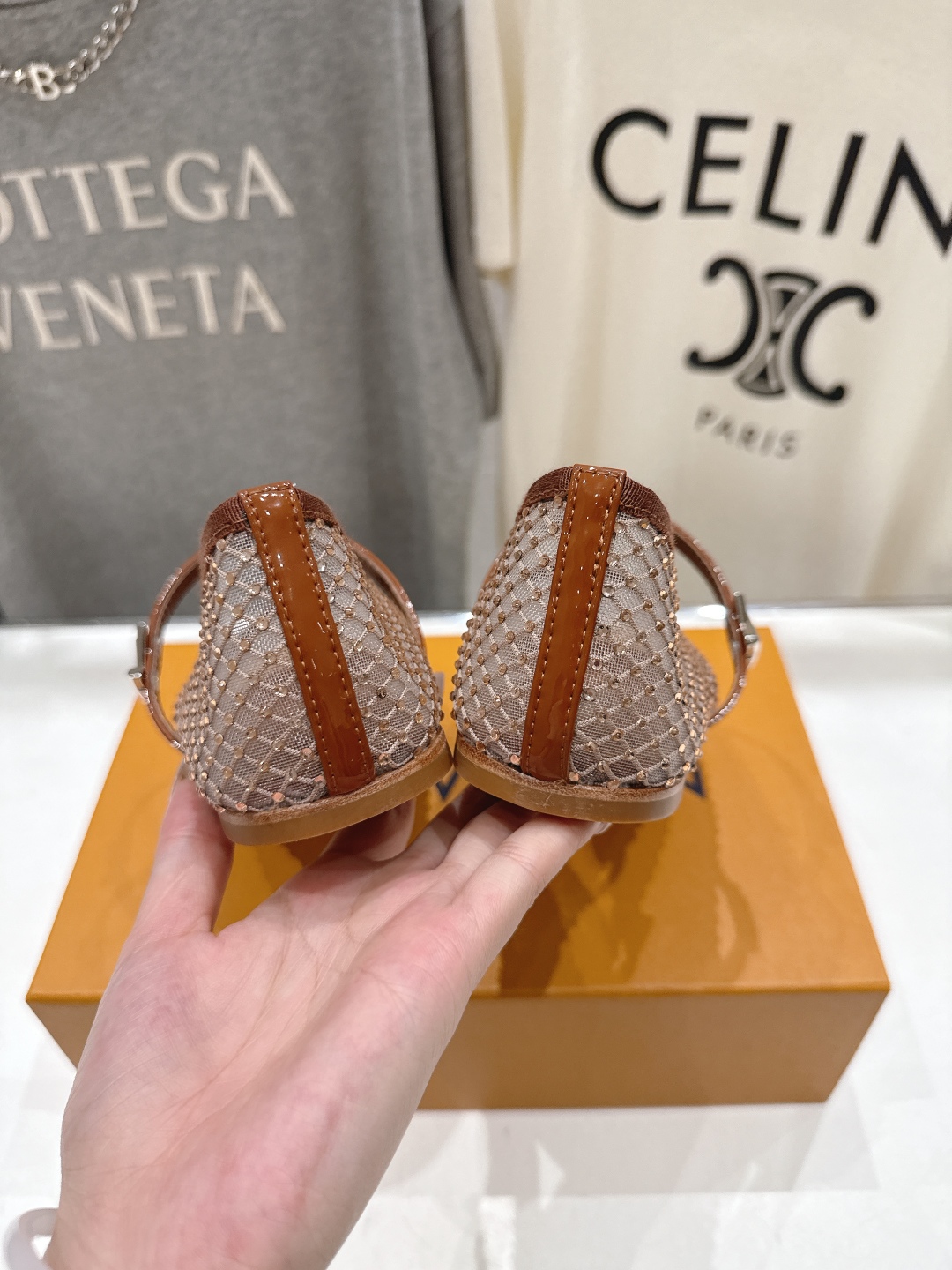 高版本出厂
  Louis Vuitton ss25 new arrival LV驴牌春夏系列玛丽珍网面