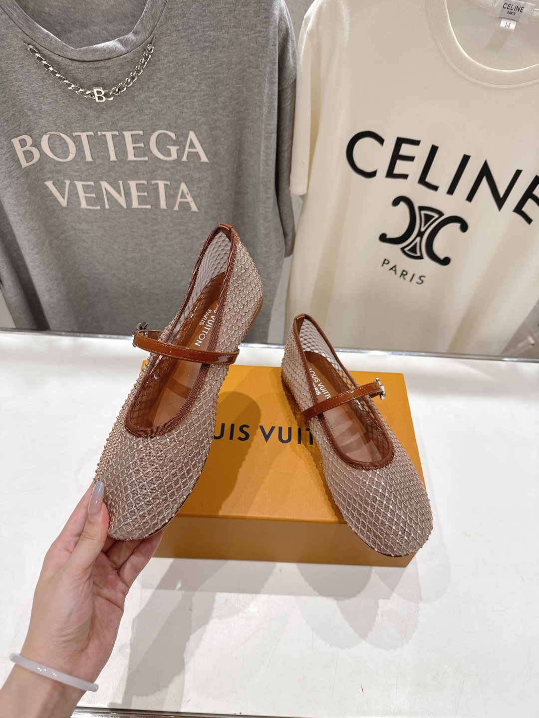 高版本出厂
  Louis Vuitton ss25 new arrival LV驴牌春夏系列玛丽珍网面