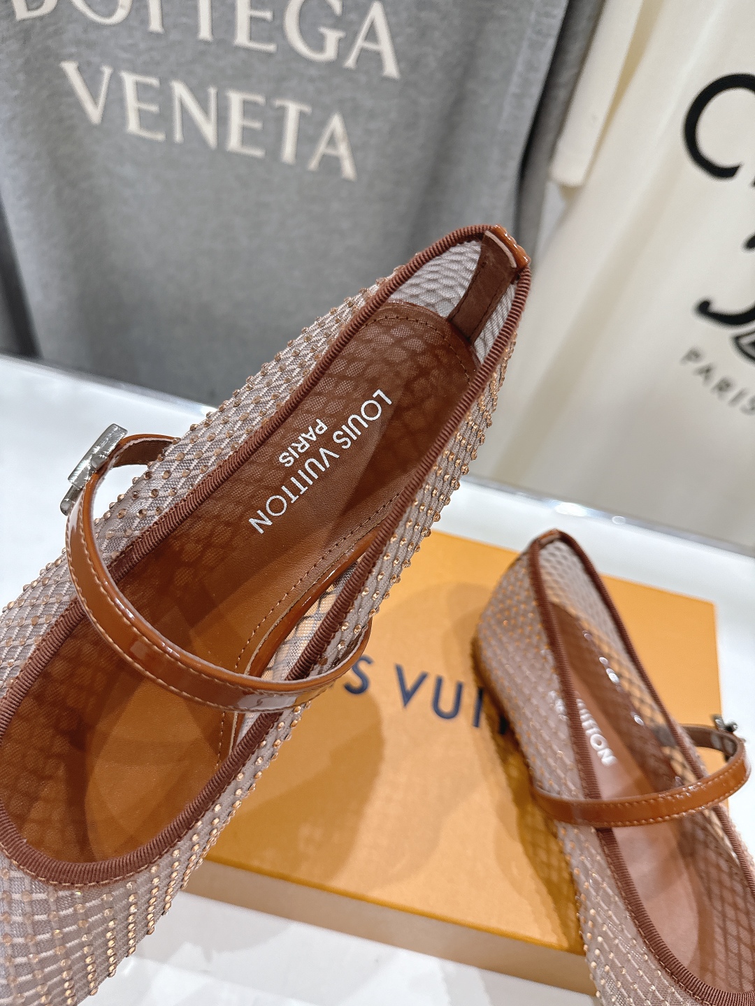 高版本出厂
  Louis Vuitton ss25 new arrival LV驴牌春夏系列玛丽珍网面