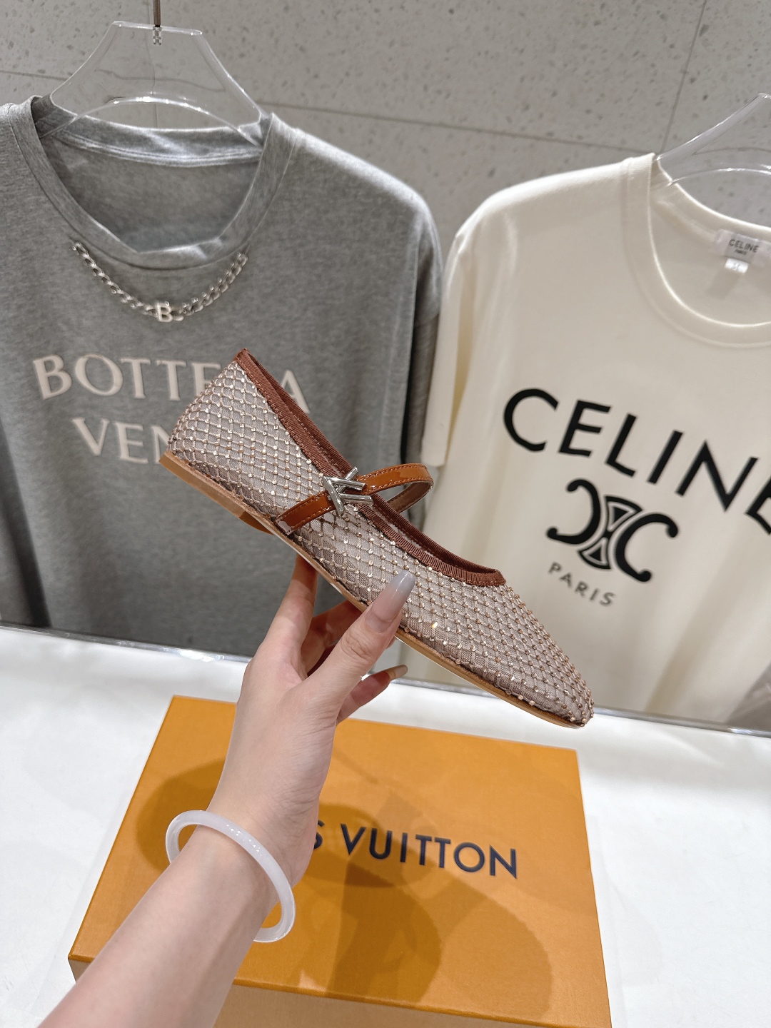 高版本出厂
  Louis Vuitton ss25 new arrival LV驴牌春夏系列玛丽珍网面
