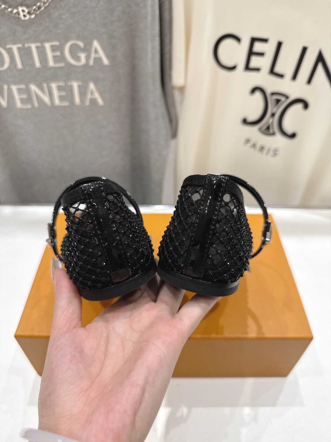 高版本出厂
  Louis Vuitton ss25 new arrival LV驴牌春夏系列玛丽珍网面