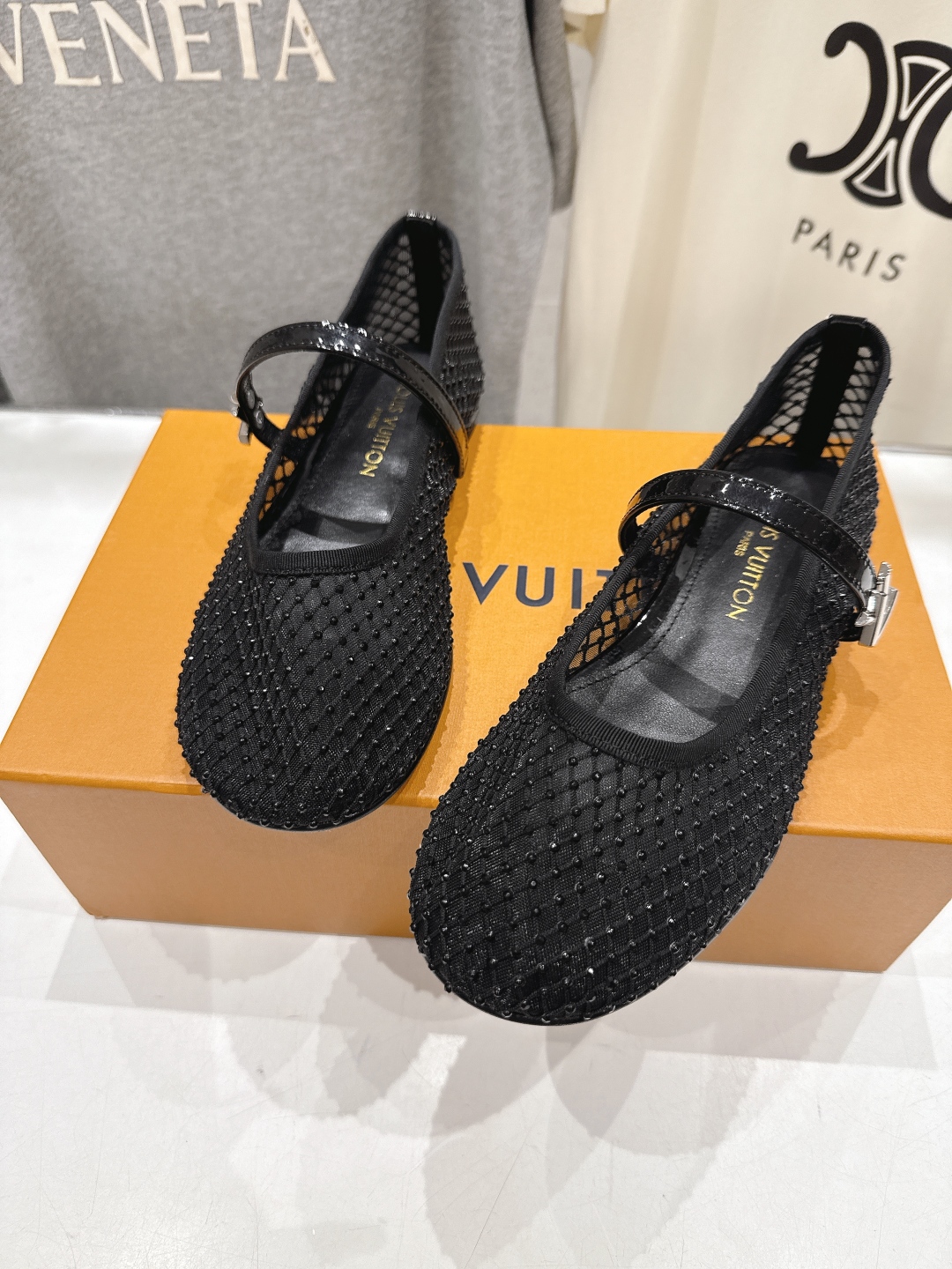 高版本出厂
  Louis Vuitton ss25 new arrival LV驴牌春夏系列玛丽珍网面