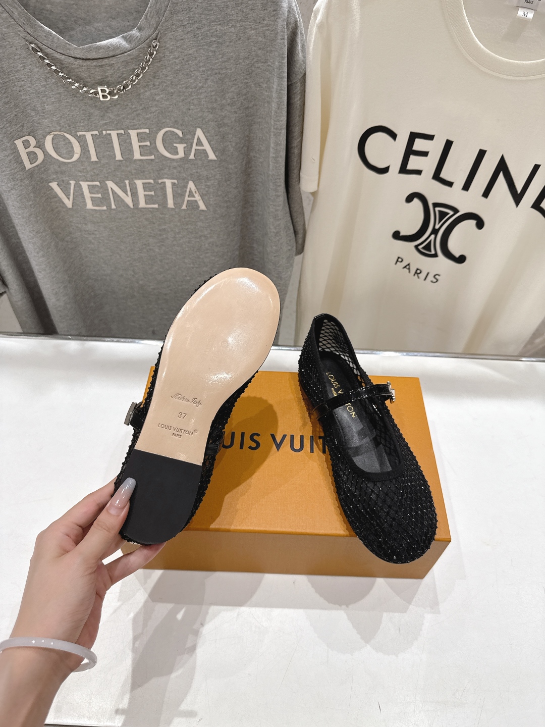 高版本出厂
  Louis Vuitton ss25 new arrival LV驴牌春夏系列玛丽珍网面