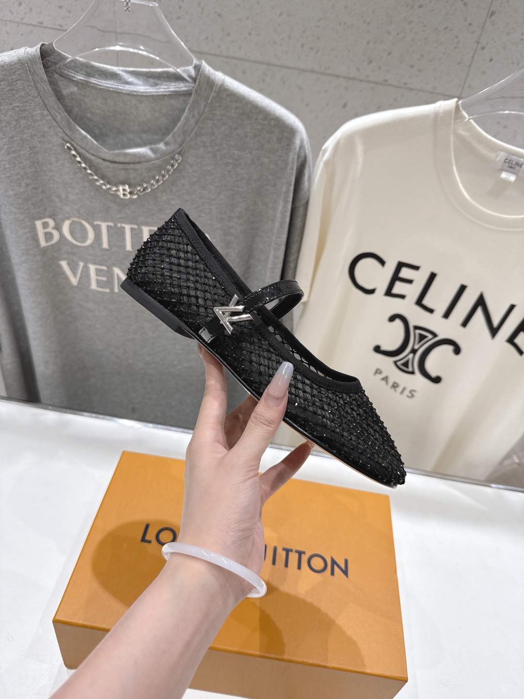 高版本出厂
  Louis Vuitton ss25 new arrival LV驴牌春夏系列玛丽珍网面