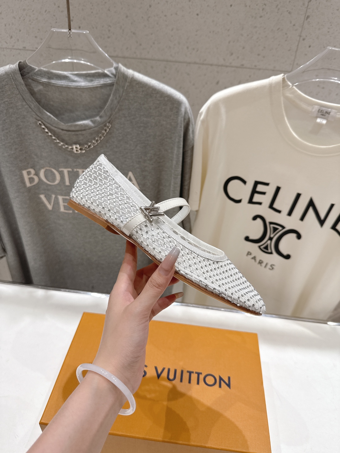 高版本出厂
  Louis Vuitton ss25 new arrival LV驴牌春夏系列玛丽珍网面