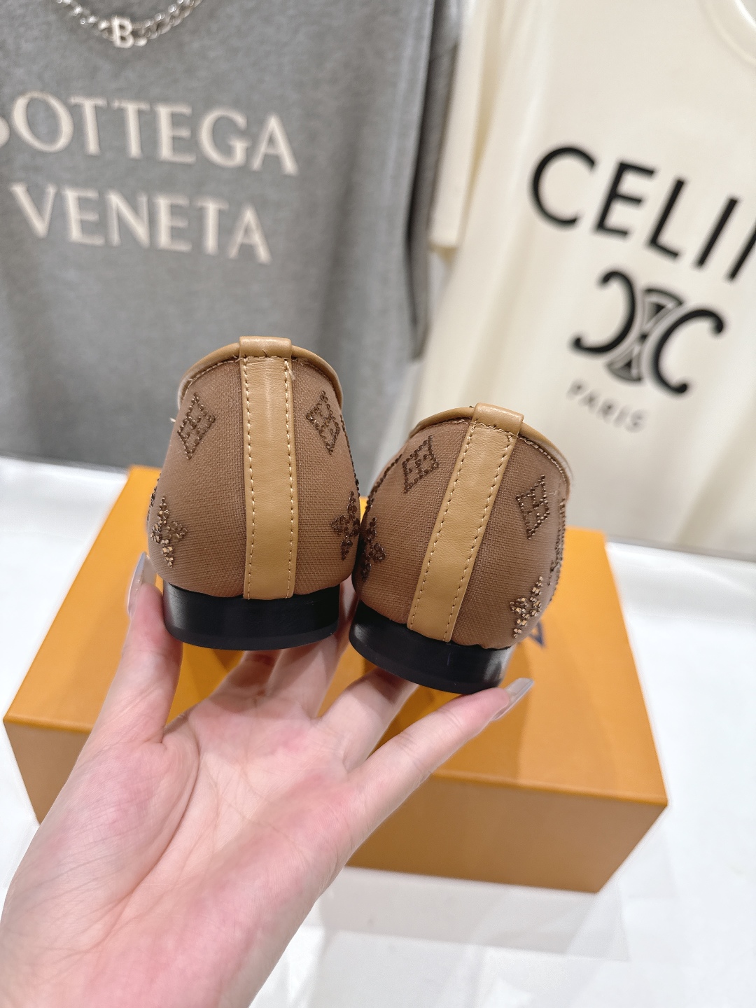 高版本出厂
  Louis Vuitton ss25 new arrival LV驴牌春夏系列玛丽珍网面