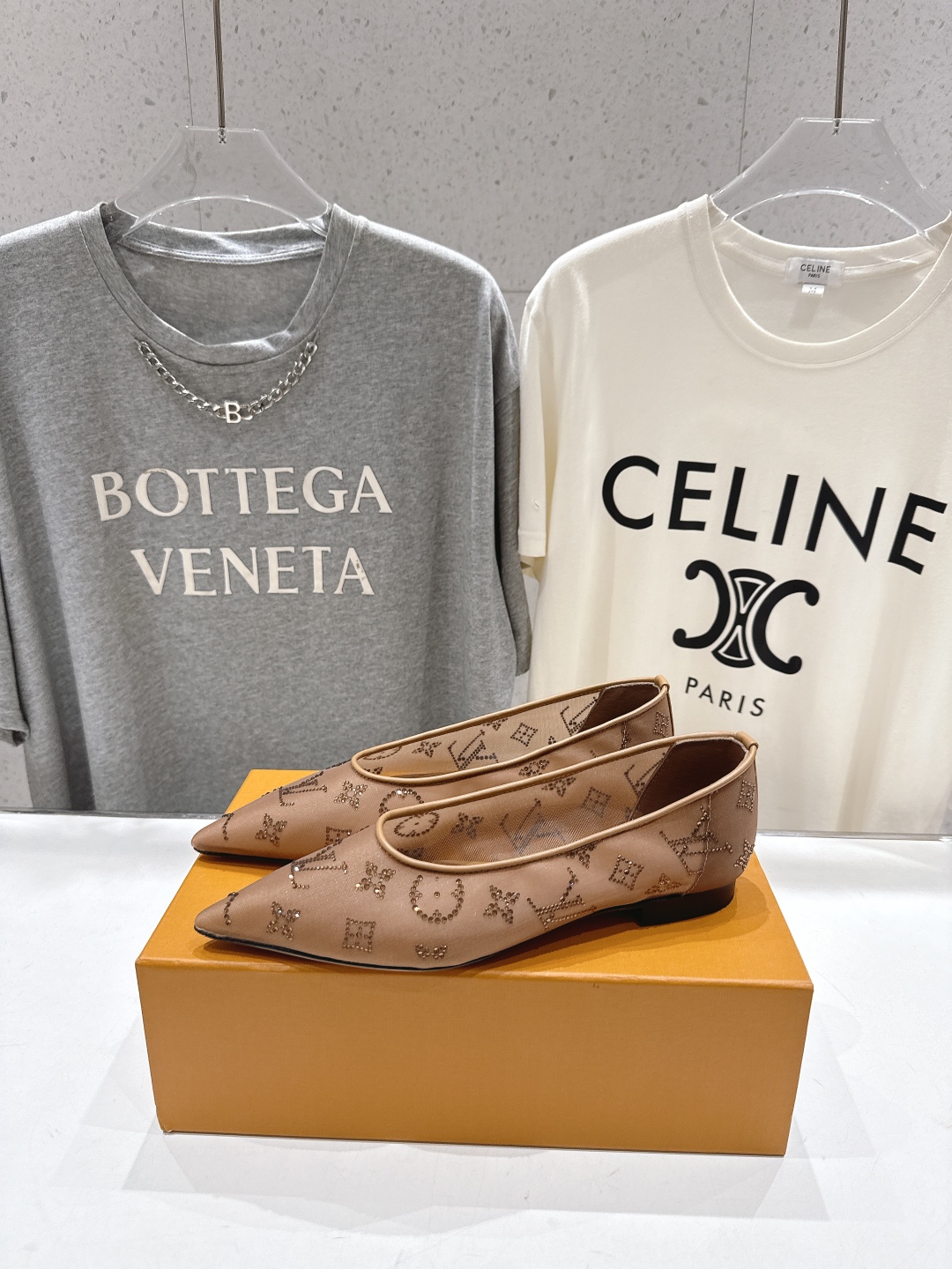 高版本出厂
  Louis Vuitton ss25 new arrival LV驴牌春夏系列玛丽珍网面