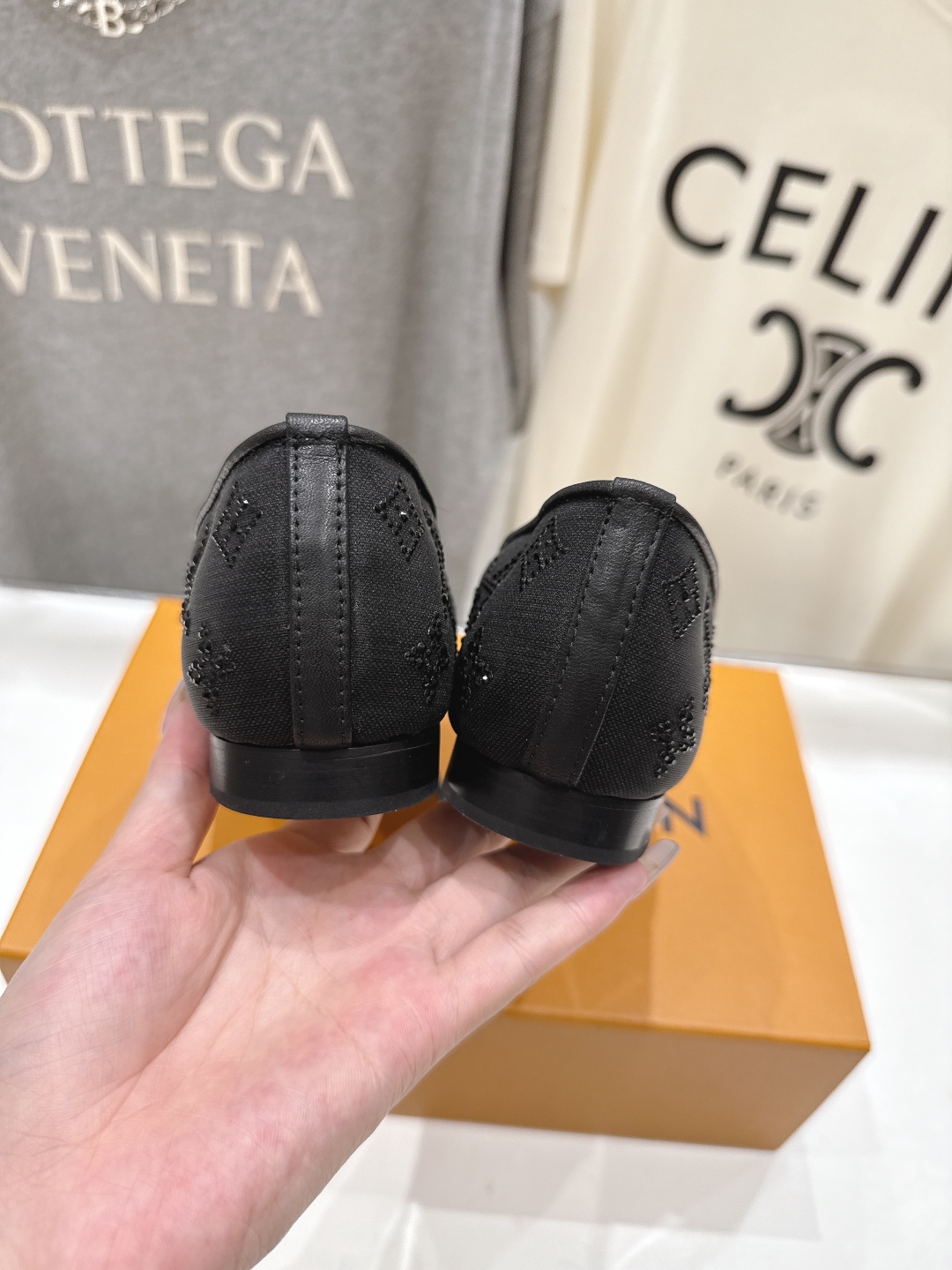 高版本出厂
  Louis Vuitton ss25 new arrival LV驴牌春夏系列玛丽珍网面
