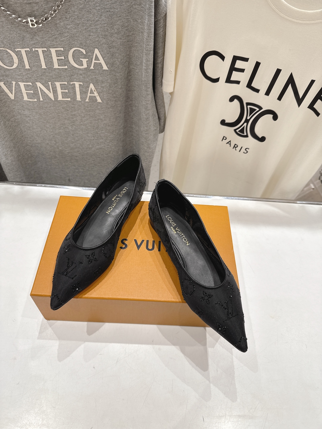 高版本出厂
  Louis Vuitton ss25 new arrival LV驴牌春夏系列玛丽珍网面