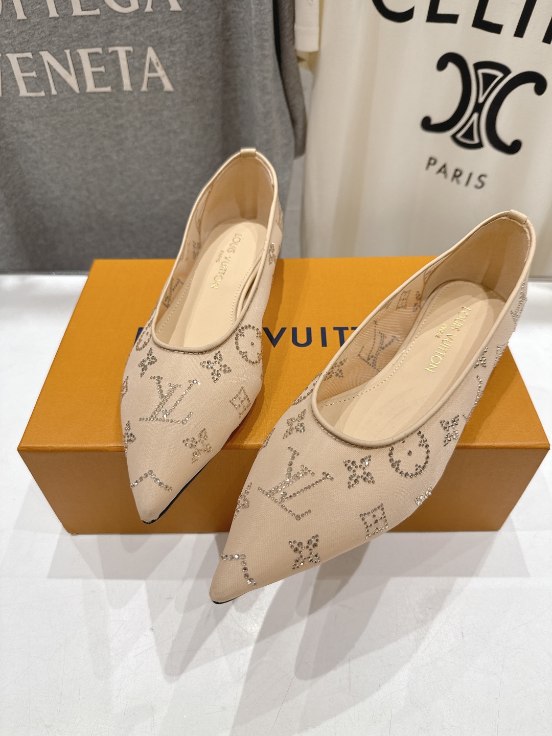 高版本出厂
  Louis Vuitton ss25 new arrival LV驴牌春夏系列玛丽珍网面