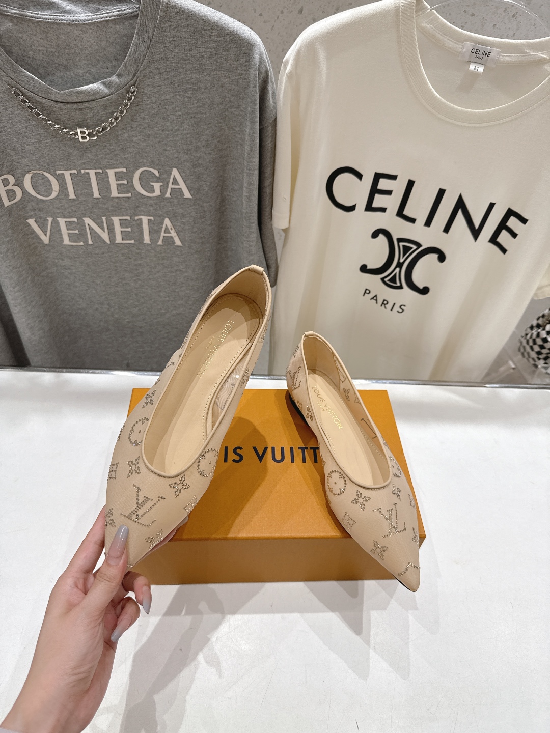 高版本出厂
  Louis Vuitton ss25 new arrival LV驴牌春夏系列玛丽珍网面