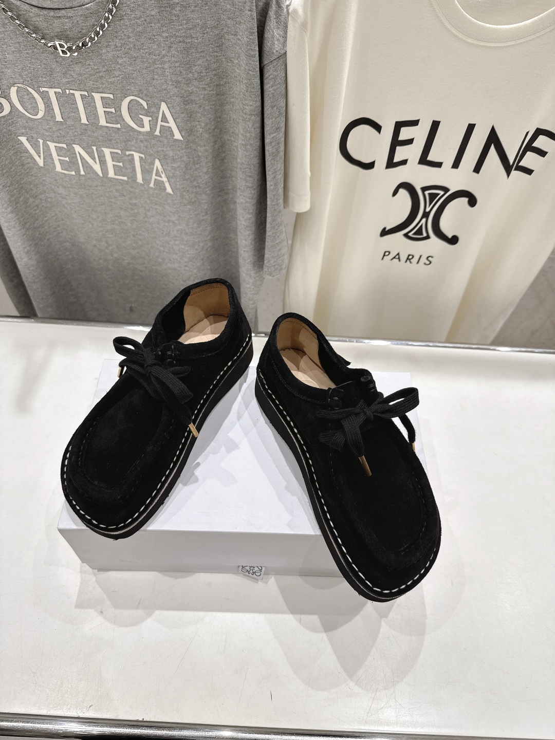 高版本出厂 男码+10
  LOEWE/罗意威 25ss秋冬新款明星同款绑带复古英伦风休闲鞋乐福鞋
原版