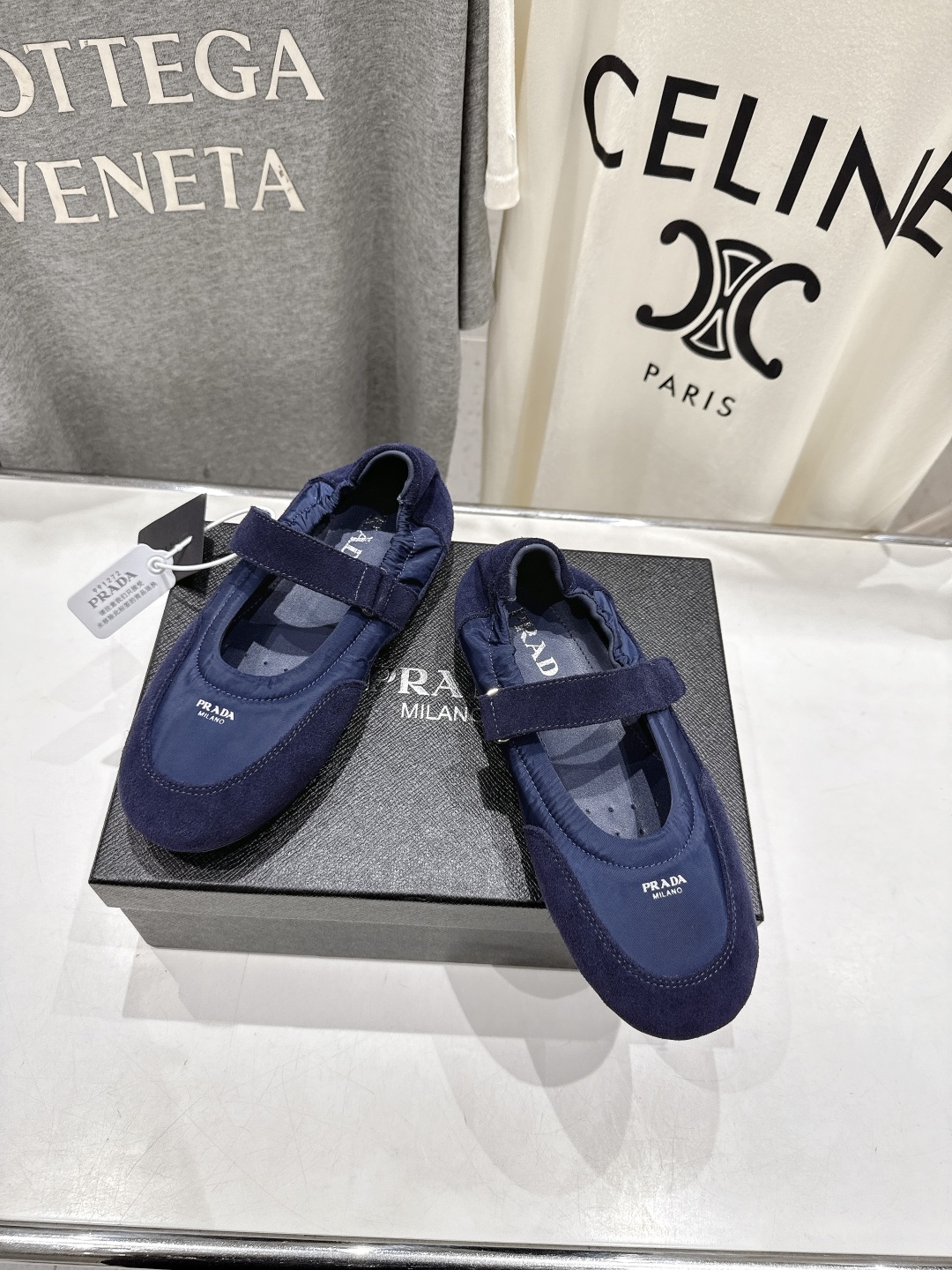 高版本出厂 
  Prada*普拉达P家25ssfw～new新款魔术贴玛丽珍休闲鞋，低调奢华懒人鞋，富人