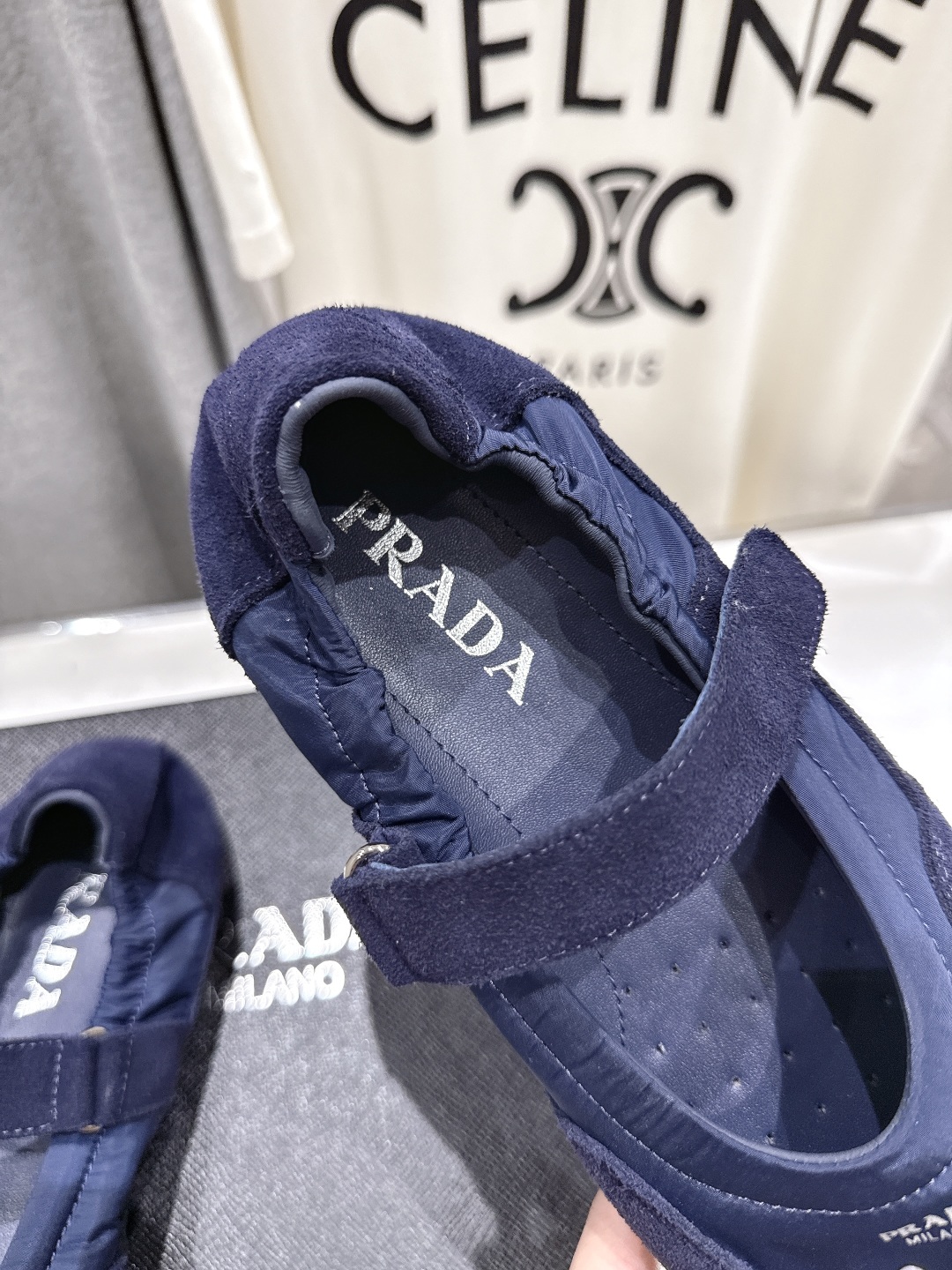 高版本出厂 
  Prada*普拉达P家25ssfw～new新款魔术贴玛丽珍休闲鞋，低调奢华懒人鞋，富人
