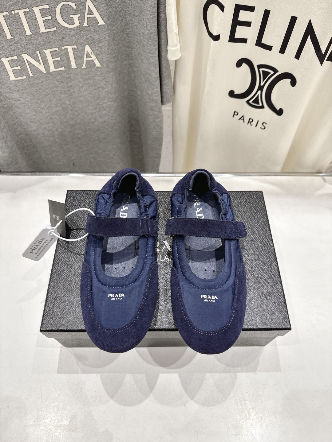 高版本出厂 
  Prada*普拉达P家25ssfw～new新款魔术贴玛丽珍休闲鞋，低调奢华懒人鞋，富人