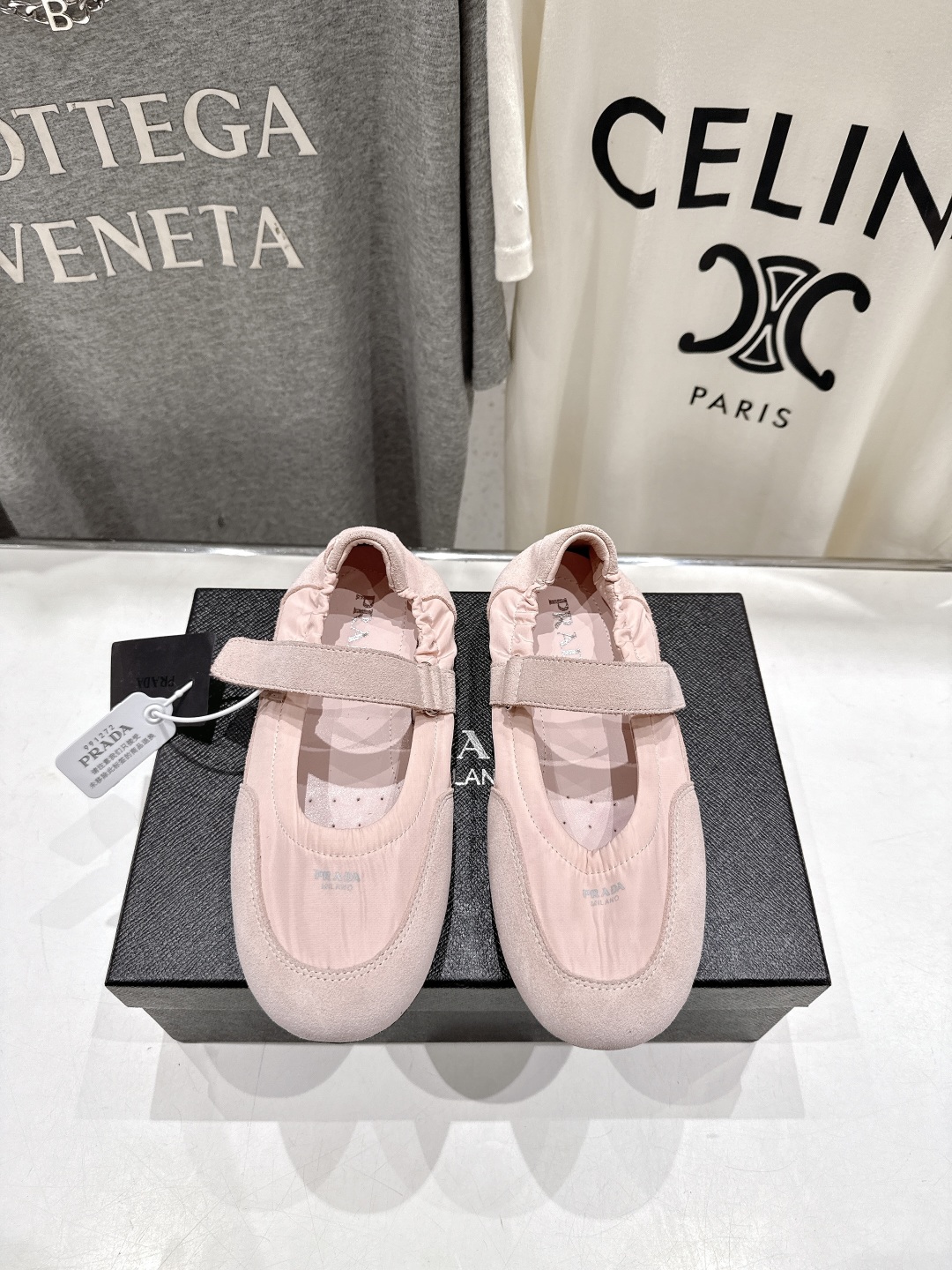 高版本出厂 
  Prada*普拉达P家25ssfw～new新款魔术贴玛丽珍休闲鞋，低调奢华懒人鞋，富人