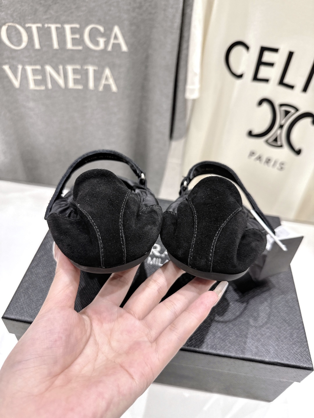 高版本出厂 
  Prada*普拉达P家25ssfw～new新款魔术贴玛丽珍休闲鞋，低调奢华懒人鞋，富人