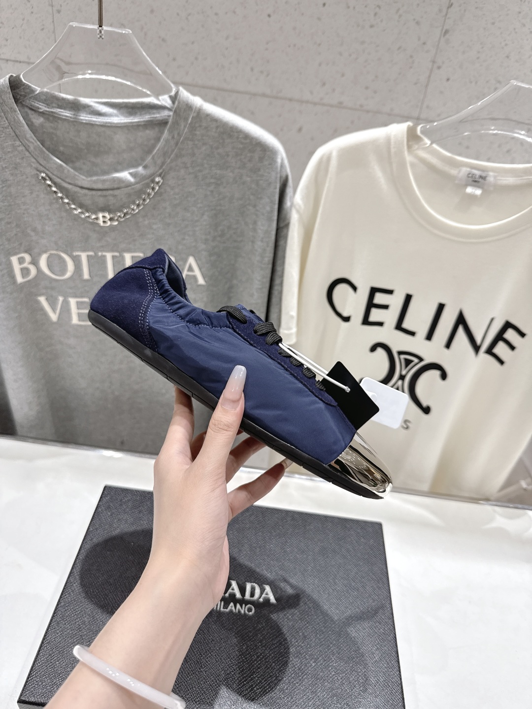 高版本出厂 
  Prada*普拉达P家25ssfw～new新款系带玛丽珍休闲鞋芭蕾舞鞋，低调奢华懒人鞋